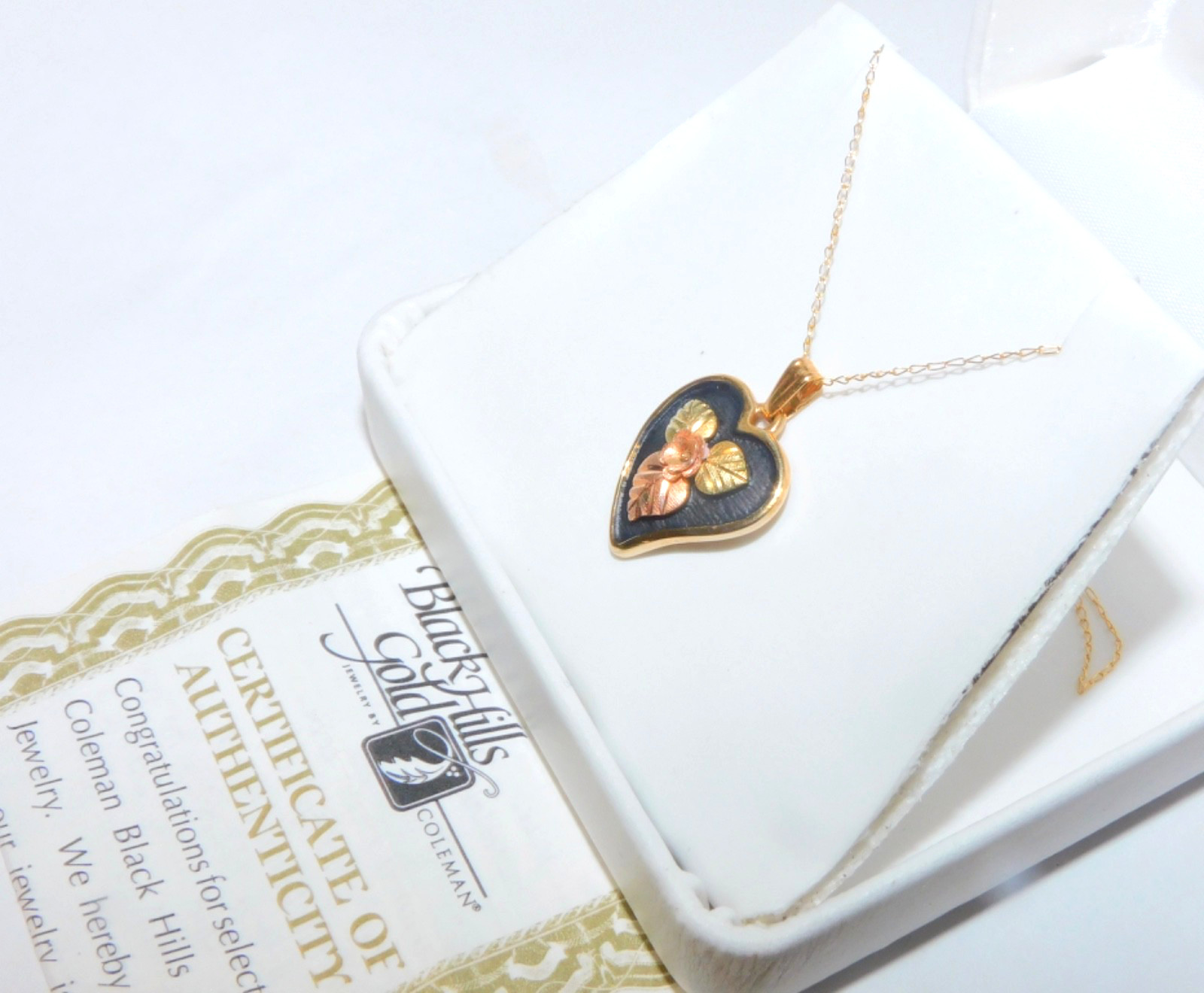 Black hills gold 10k Rose Heart Leaves Antiqued Enamel Pendant 10k Chain