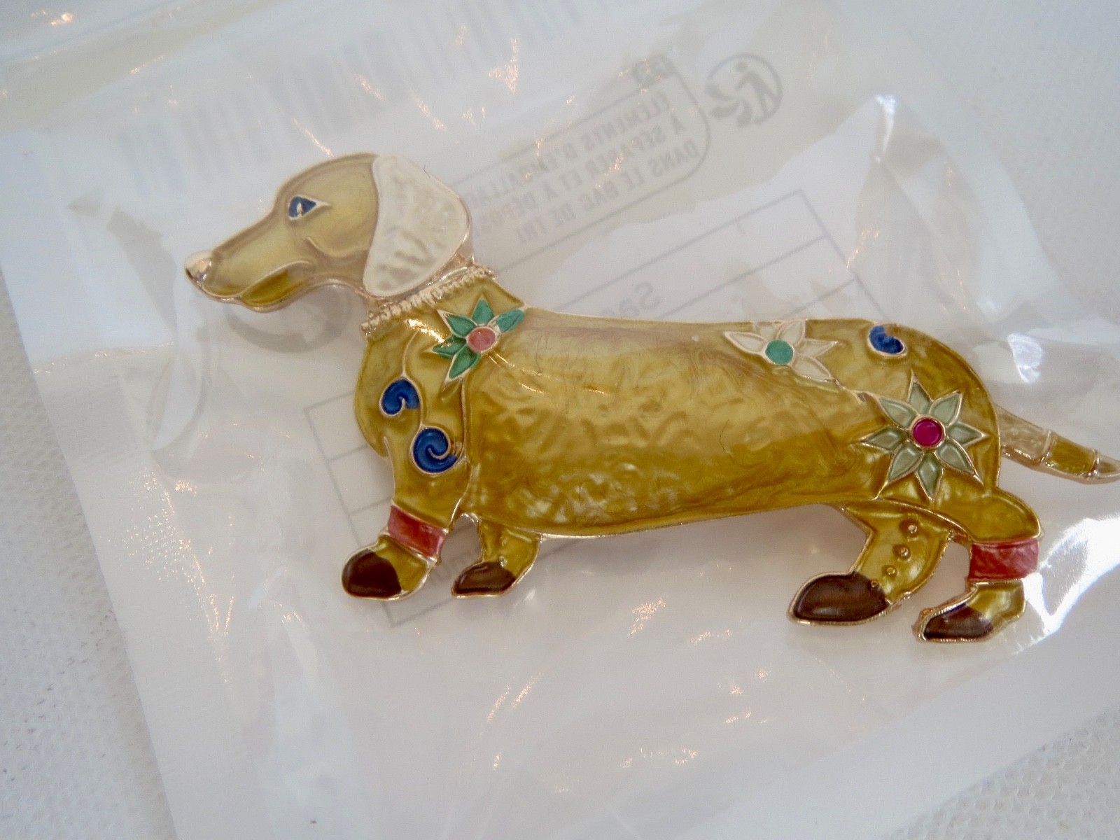 New in Pkg Yellow Gold Tone & Flowers DACHSHUND DOG PIN BROOCH 2.8″ Length