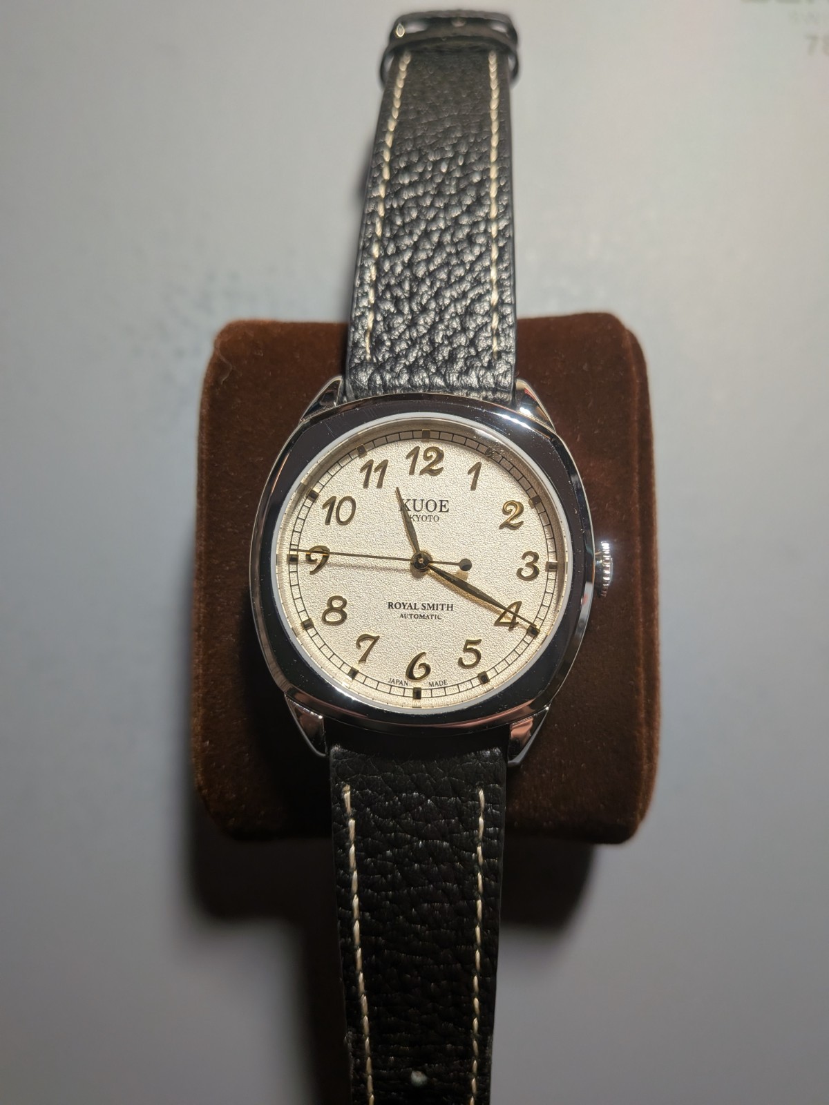 KUOE_ROYAL SMITH_90-008 Silver Case with Gold Indices_ Unisex 34mm Made in Japan