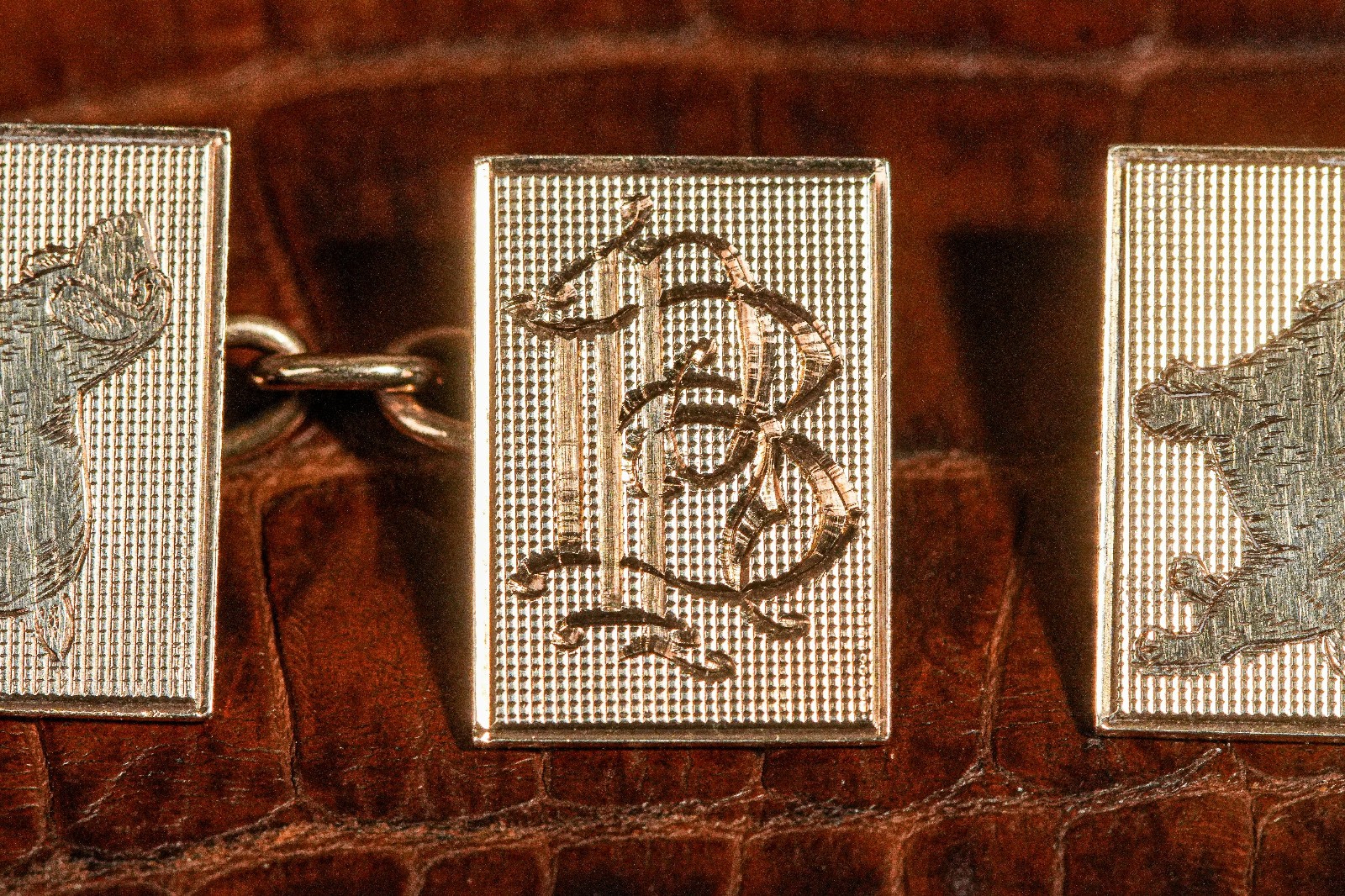Stunning High Quality 9k Solid Gold Engine Turned Antique English Cufflinks