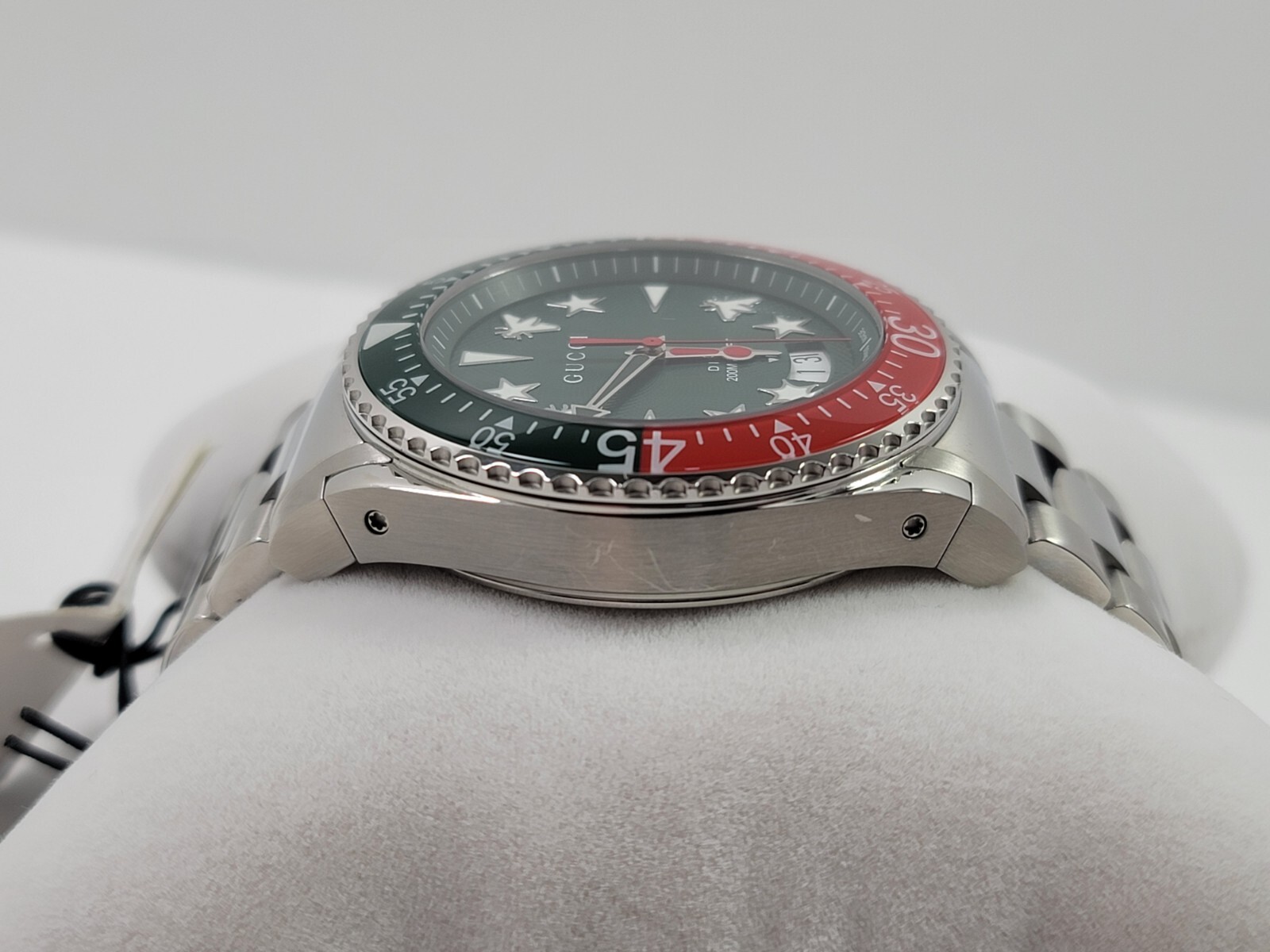 Gucci Dive XL SWISS Quartz Green Dial Stainless Steel Men’s Watch YA136222
