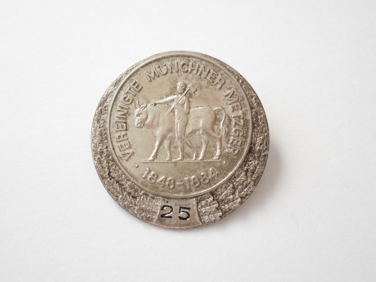 Badge Brooch United Munich Butchers 1848–1884/8.7 G/Ø 2.8 Cm