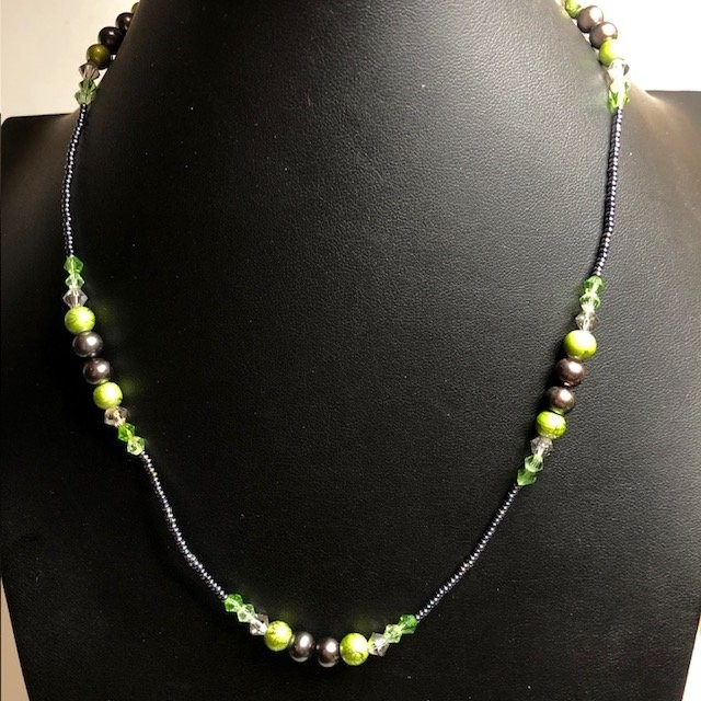 B0152 Sterling Silver Beaded Necklace Green Black Crystal Accent 18″