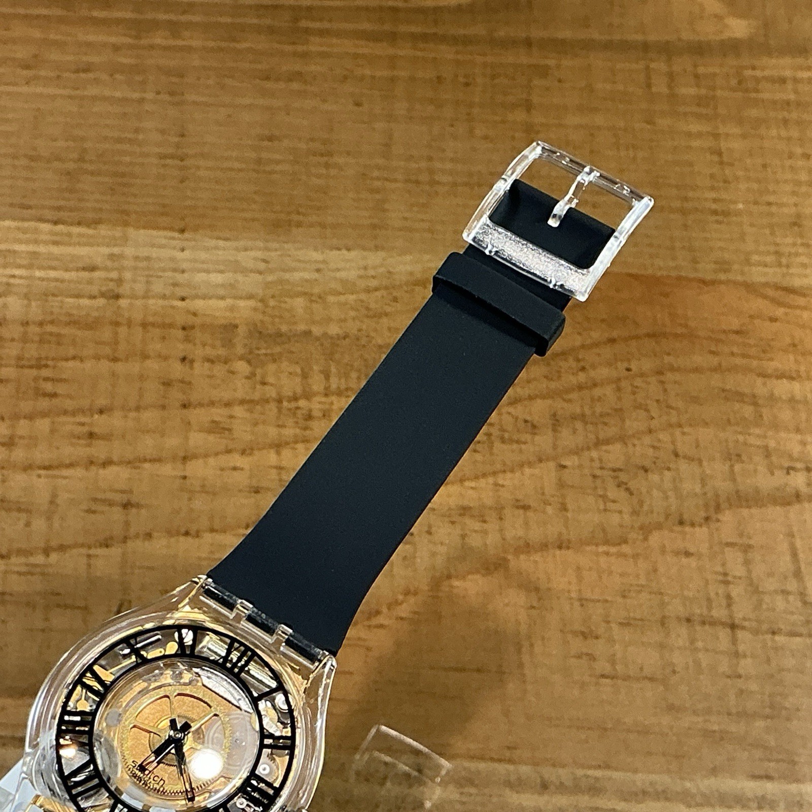 Skin – Ultra Thin – FORET NOIRE – SFK392 – Gold Gears / Roman Numerals – 34mm