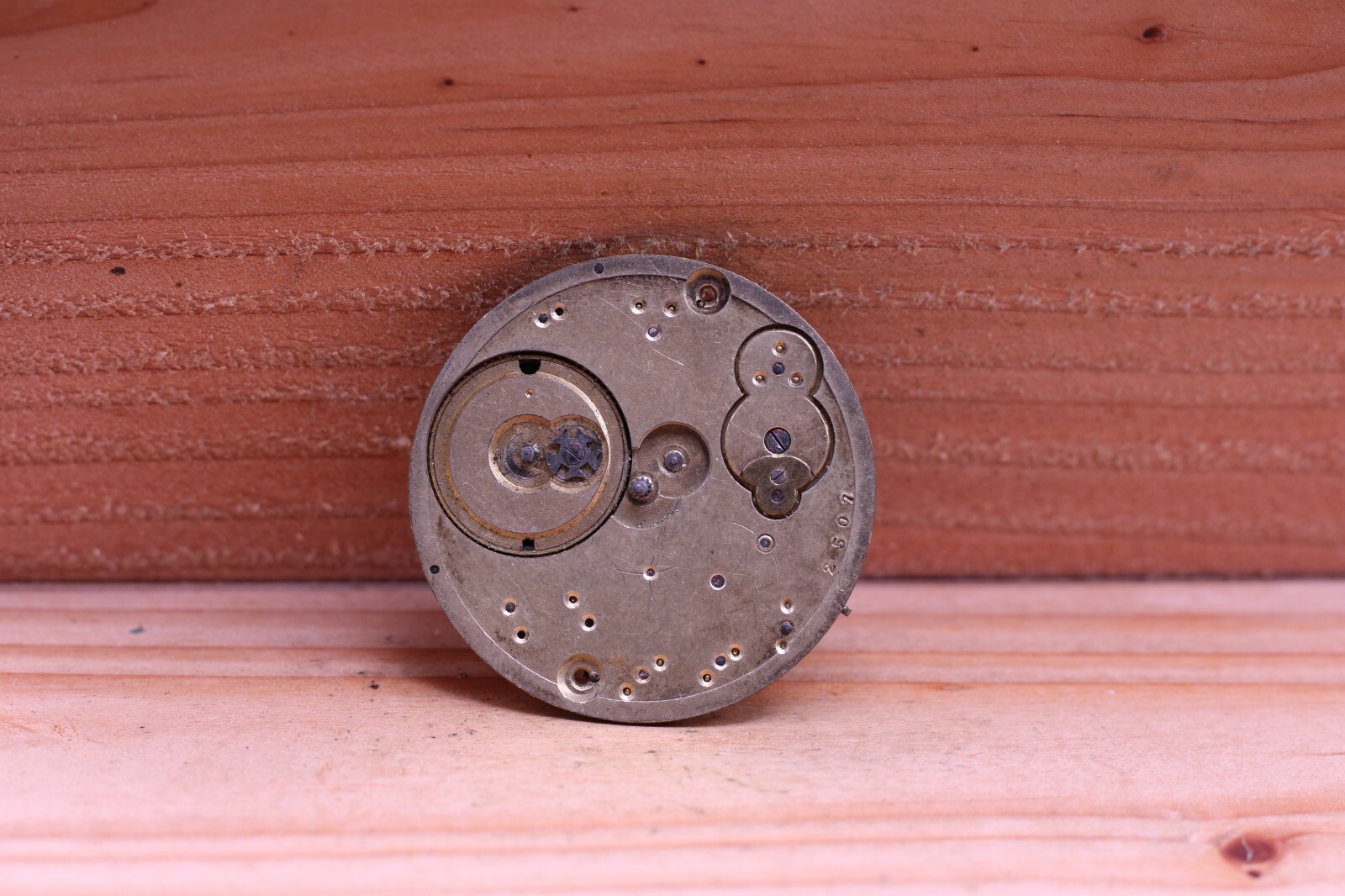 SWISS THIN HIGH GRADE KEYWIND POCKET WATCH MOVEMENT 40.6mm FOR REPAIR (A17)