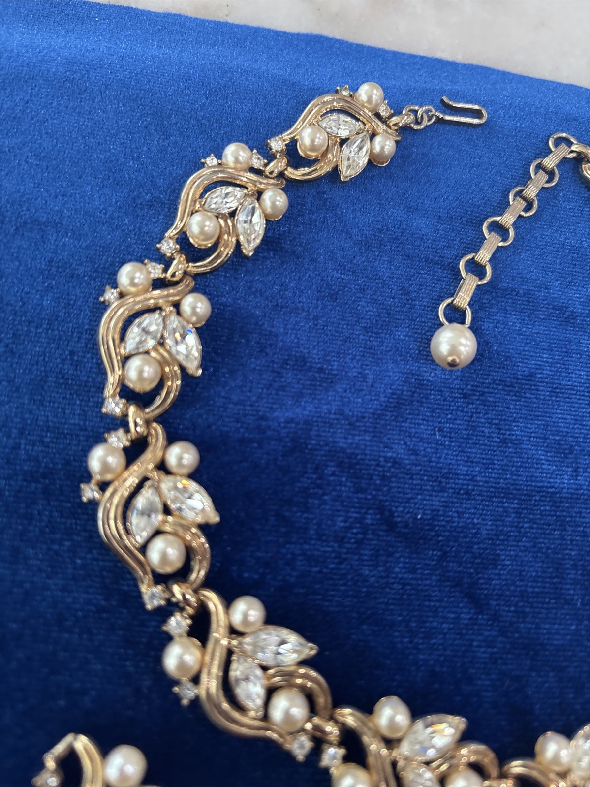 Vintage Midcentury Jewelry Set Signed Trifari. Goldtone, Faux Pearl & Rhinestone