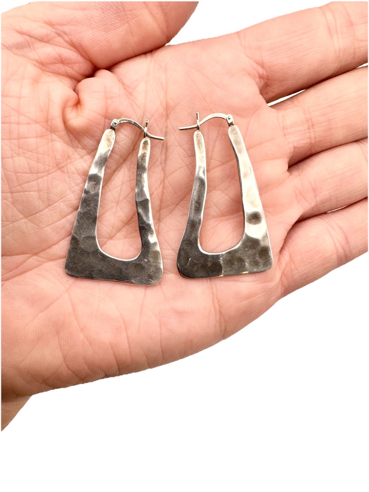 Designer Finola Huges Bolivia Sterling Silver Hammered Modernist Hoop Earrings