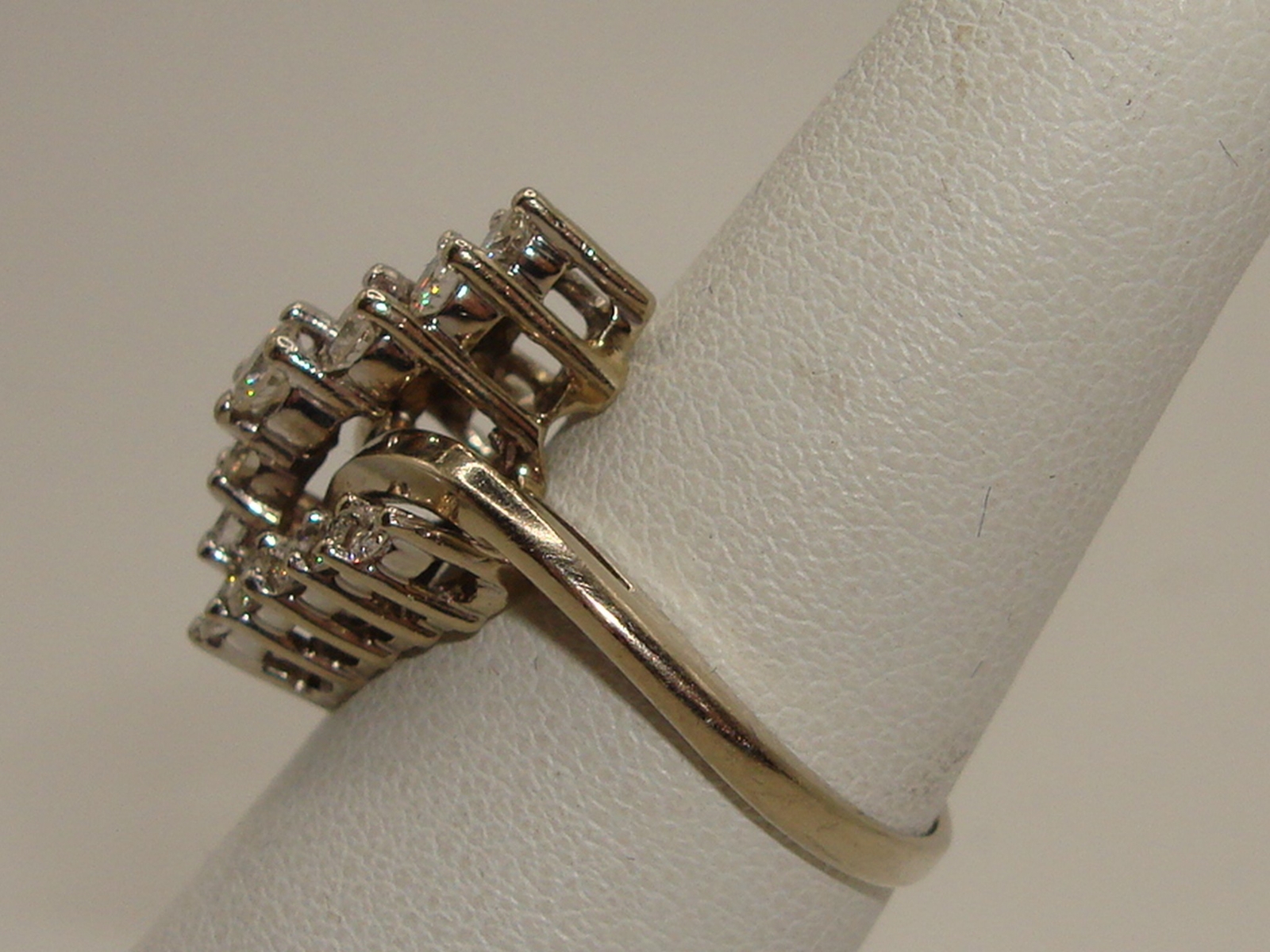 14K SOLID WHITE GOLD APPROX. 1 CTW BRILLIANT DIAMOND COCKTAIL RING! SZ 6