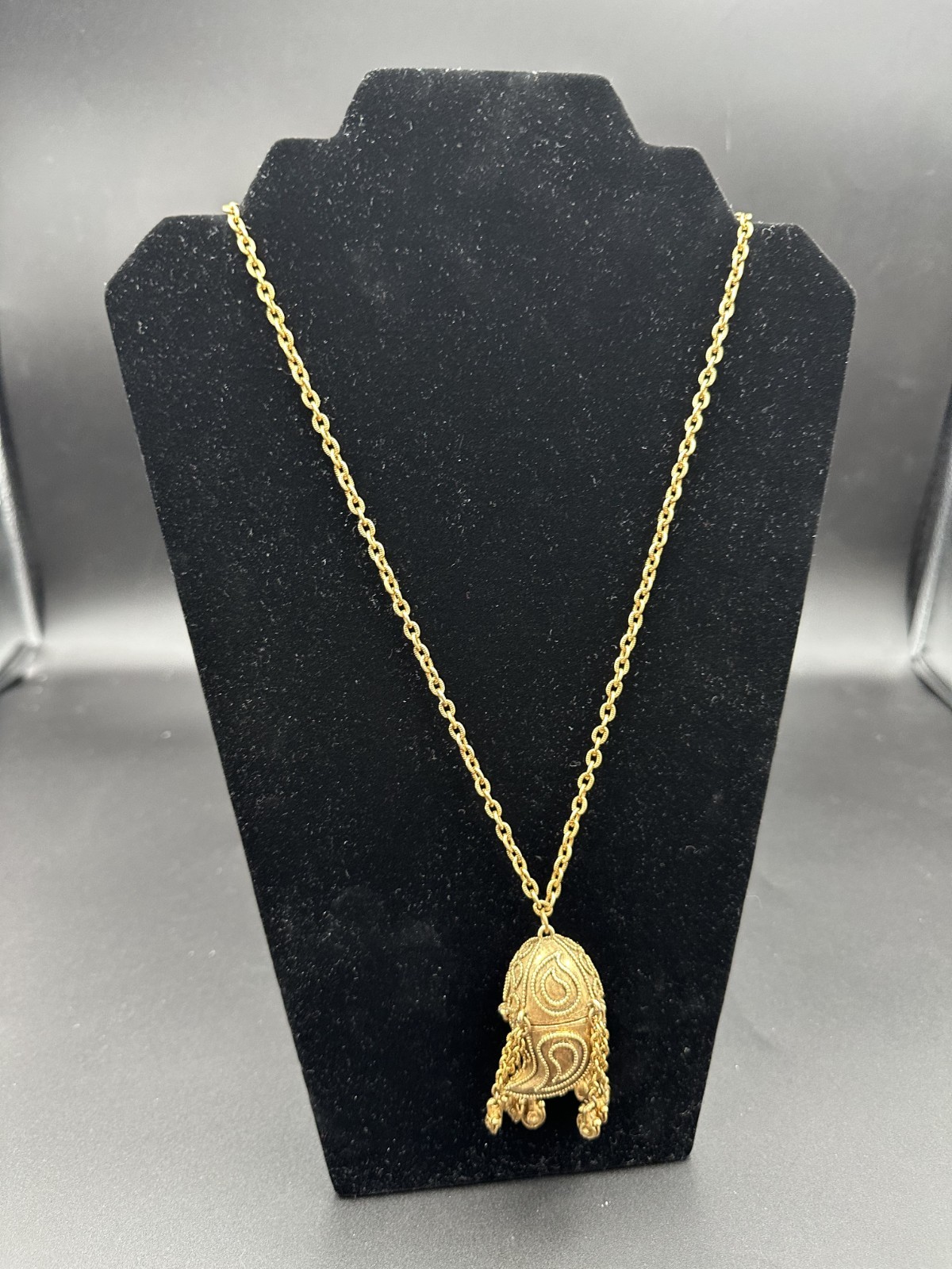 Vintage ESTEE LAUDER Azuree Gold Tone Horn Solid Perfume Necklace Boho
