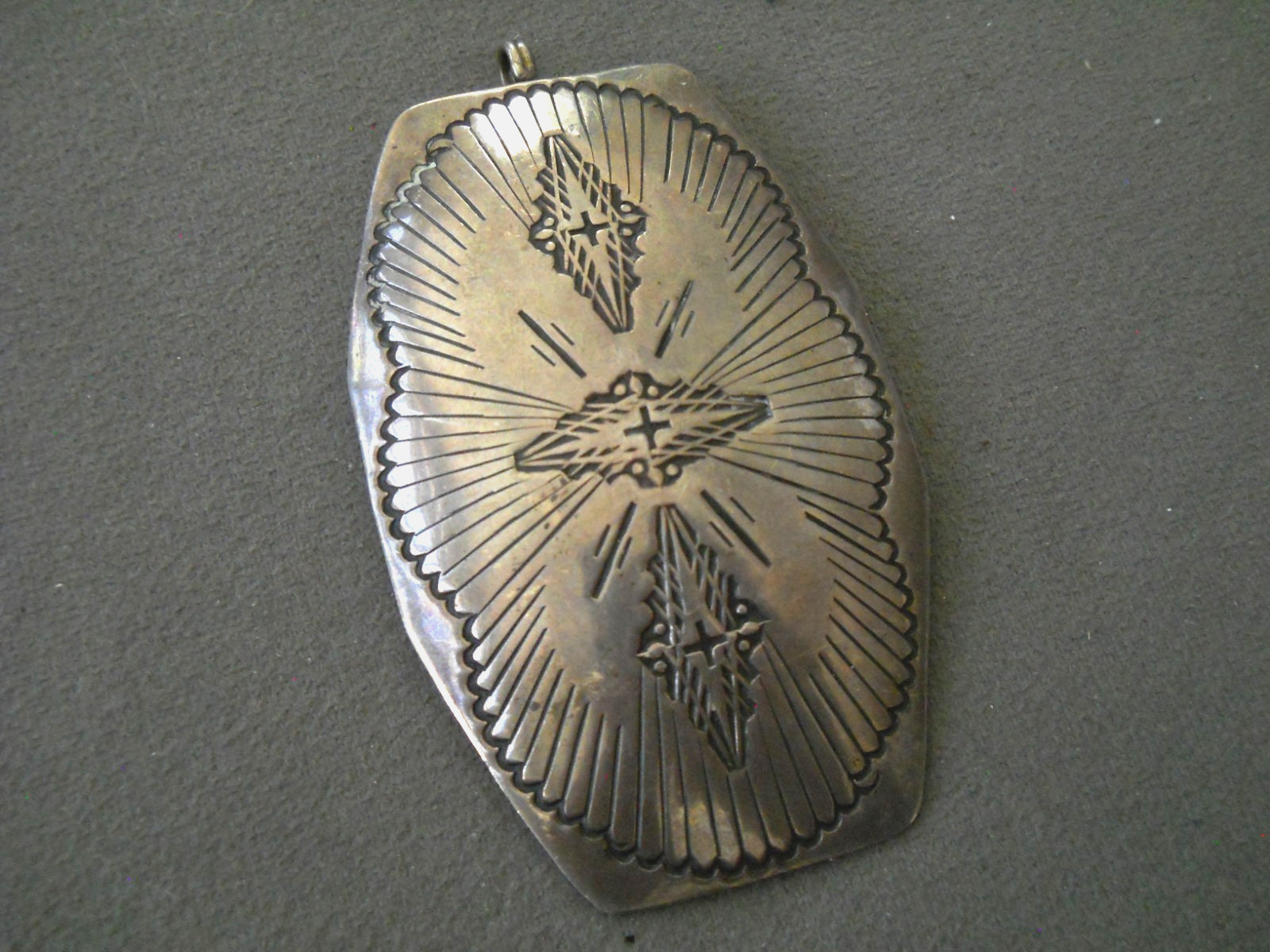 R.A.L YELLOWHORSE Native American Navajo Sterling Silver Chased Pendant 3.8″ 93g