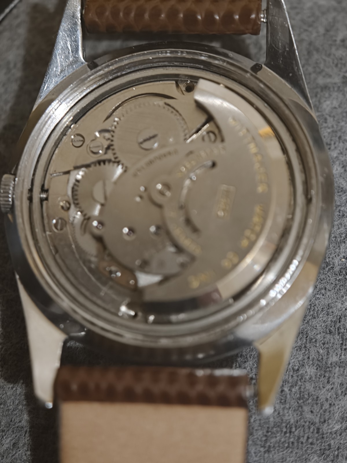 VINTAGE WITTNAUER COMPRESOR 1954 Cal. 11ARG 34mm Seis Made Tuxedo Dial