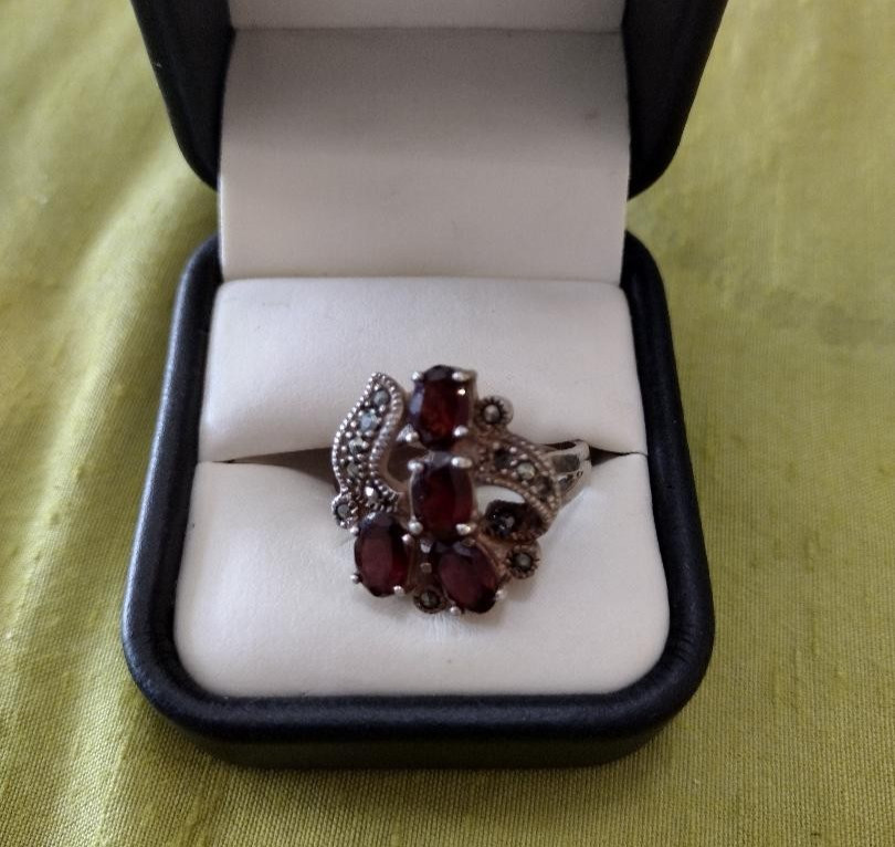 Sterling marcasite and garnet dinner ring sz 9