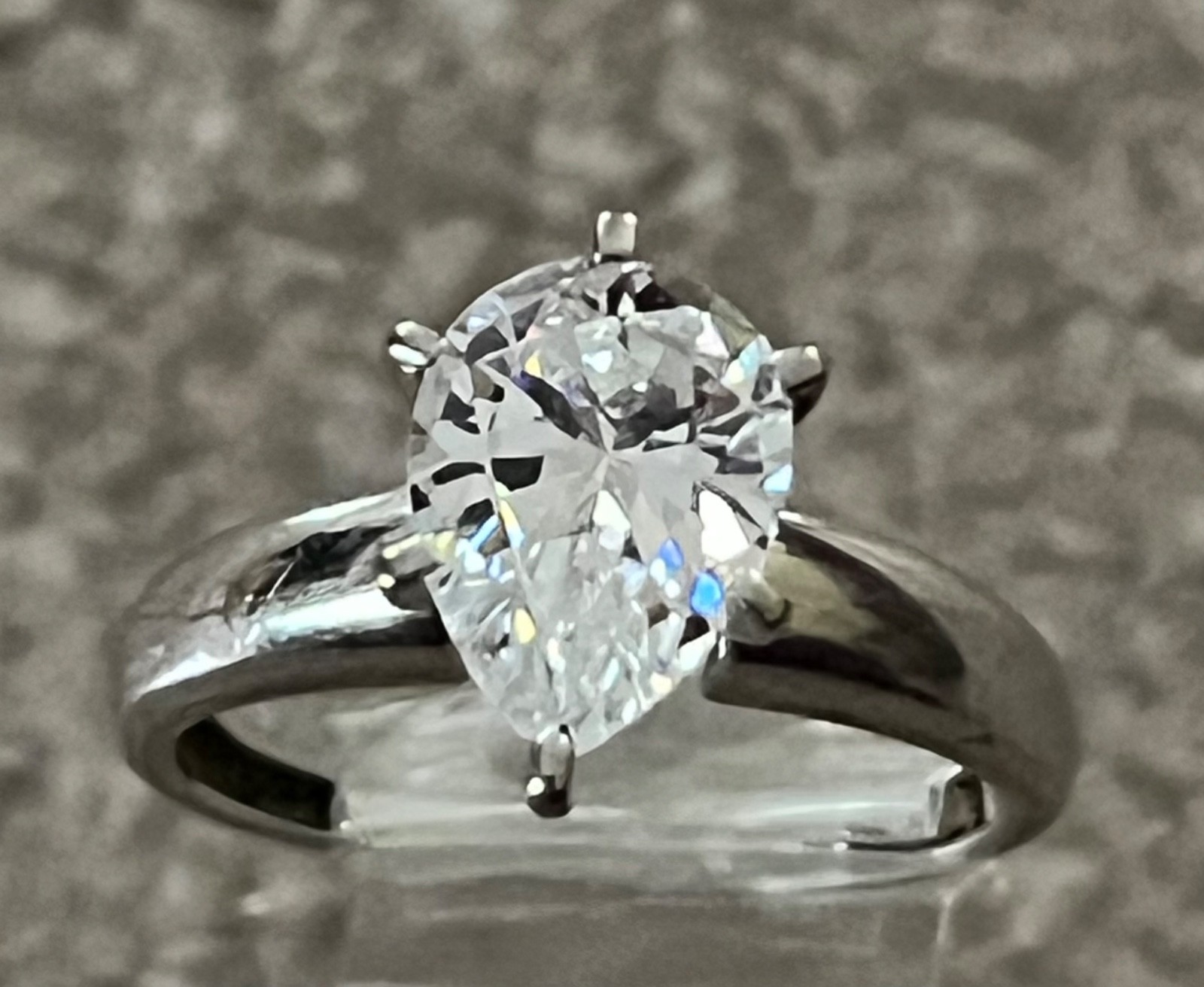14K 2CT Pear Diamonique Ring~Solid 3gm! Sz 6- ECU!