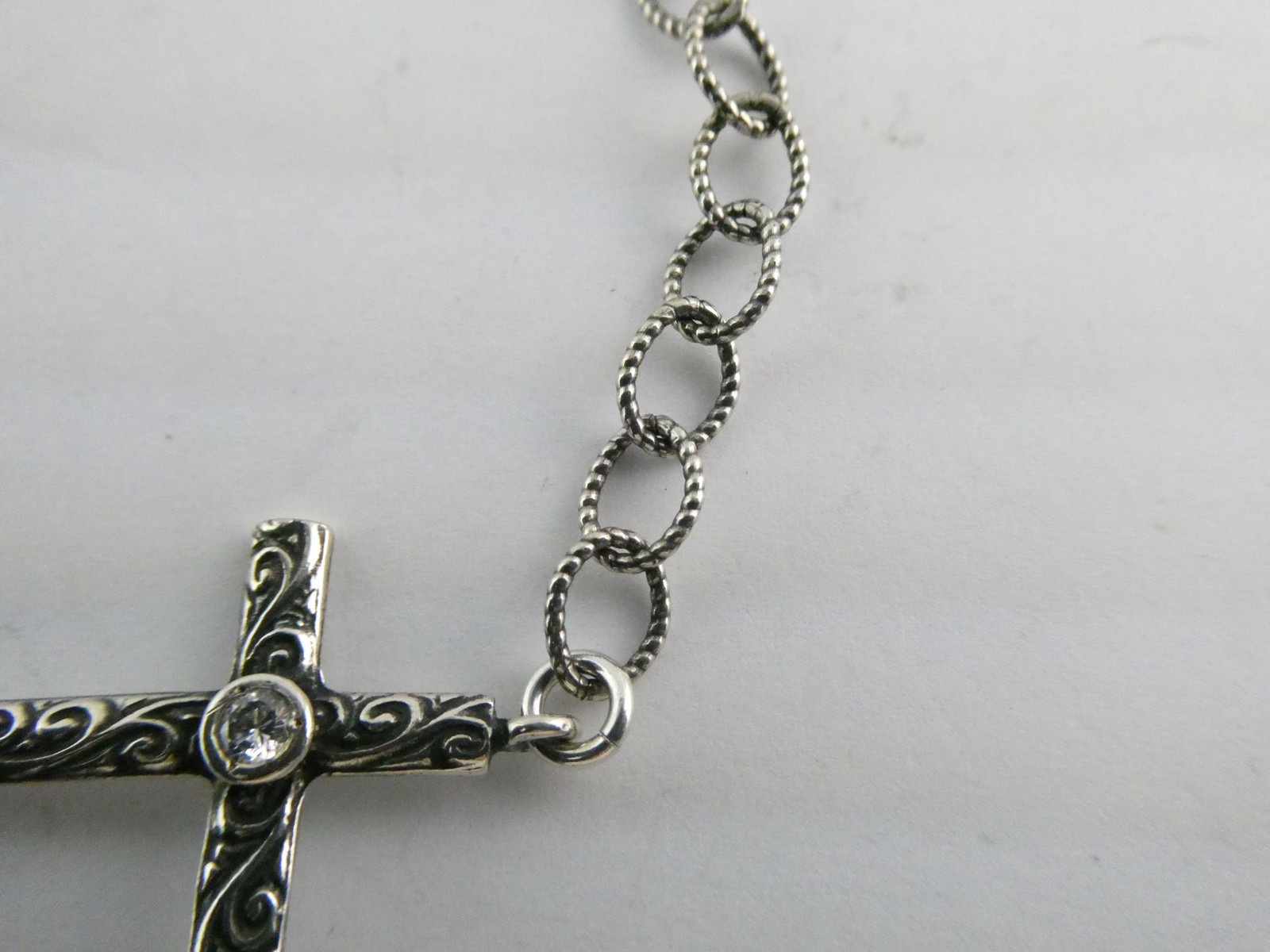 Opulenza Israel Sterling Silver Cross Bracelet 925 8 Inch Length 8.5g Weight