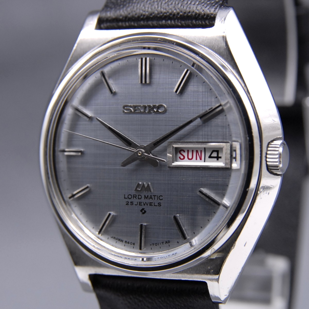 Vintage 1969 [N MINT] SEIKO Lord Matic 5606-7010 35mm Blue Day/Date AT Men Watch