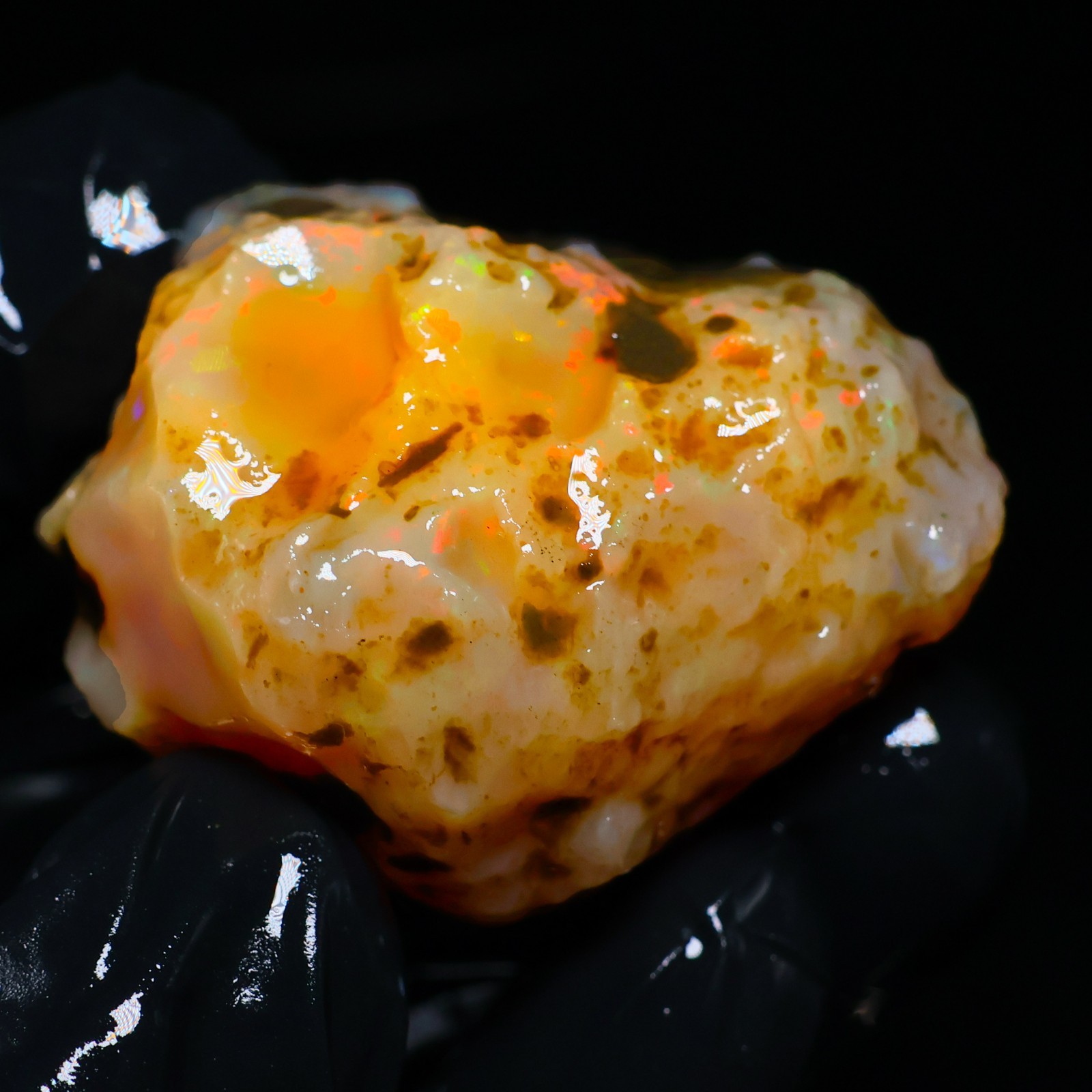 Natural Ethiopian Welo Opal Rough 126.40 Ct Gemstone – Bright Play of Color Fire