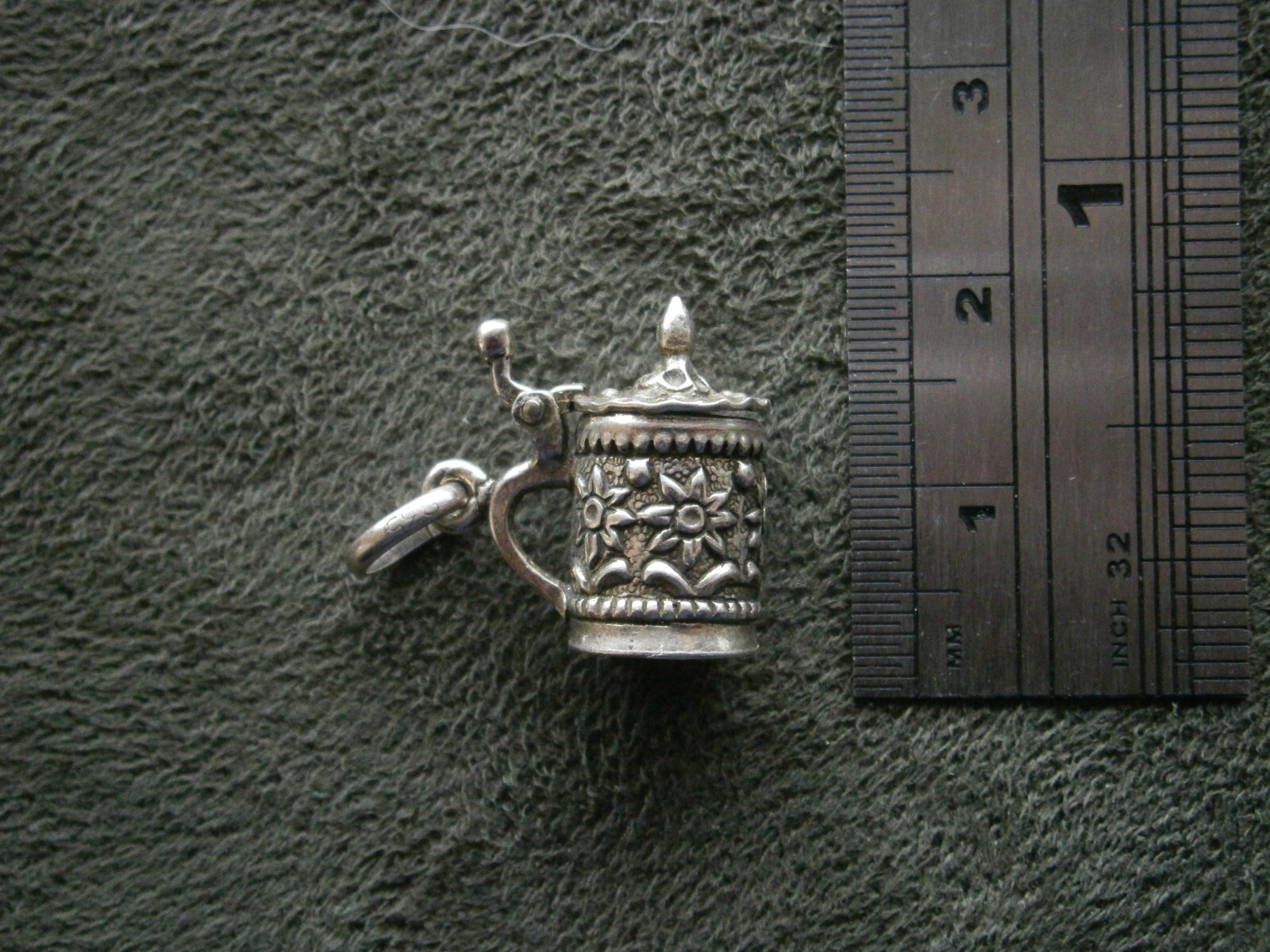 Opening Beer Stein Edelweiss Design Vtg 835 Silver Bracelet Charm Pendant 3.0g