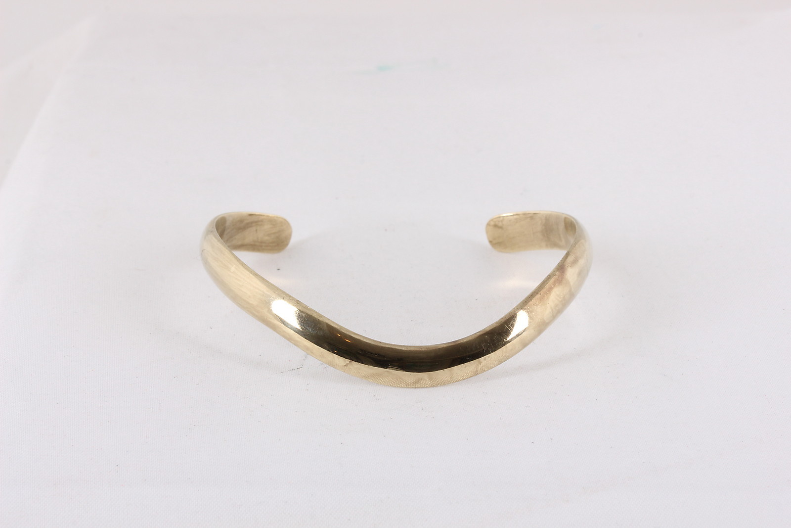 GOLDTONE CURVY CUFF BRACELET FASHION 2359