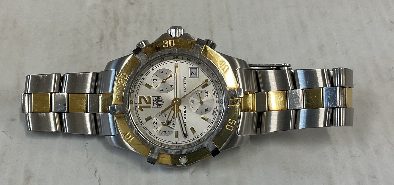 Tag Heuer Professional 2000