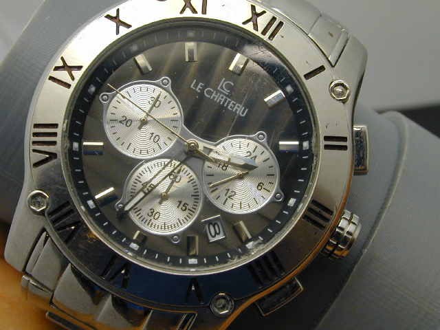 LE CHATEAU STAINLESS CHRONOGRAPH BLACK SILVER DIAL RUNS PERFECT