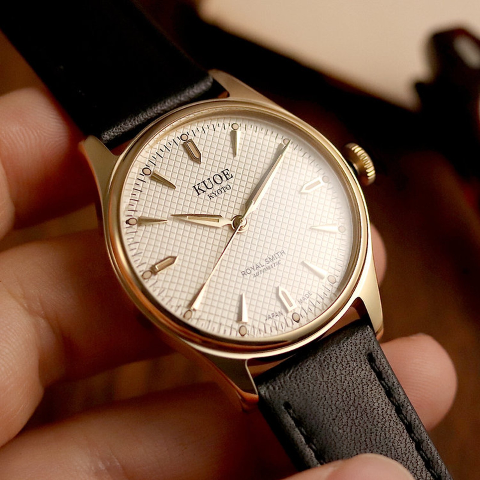 Kuoe Royal Smith 90-006 Automatic Gold Watch Men Ivory Waffle Dial Black Strap