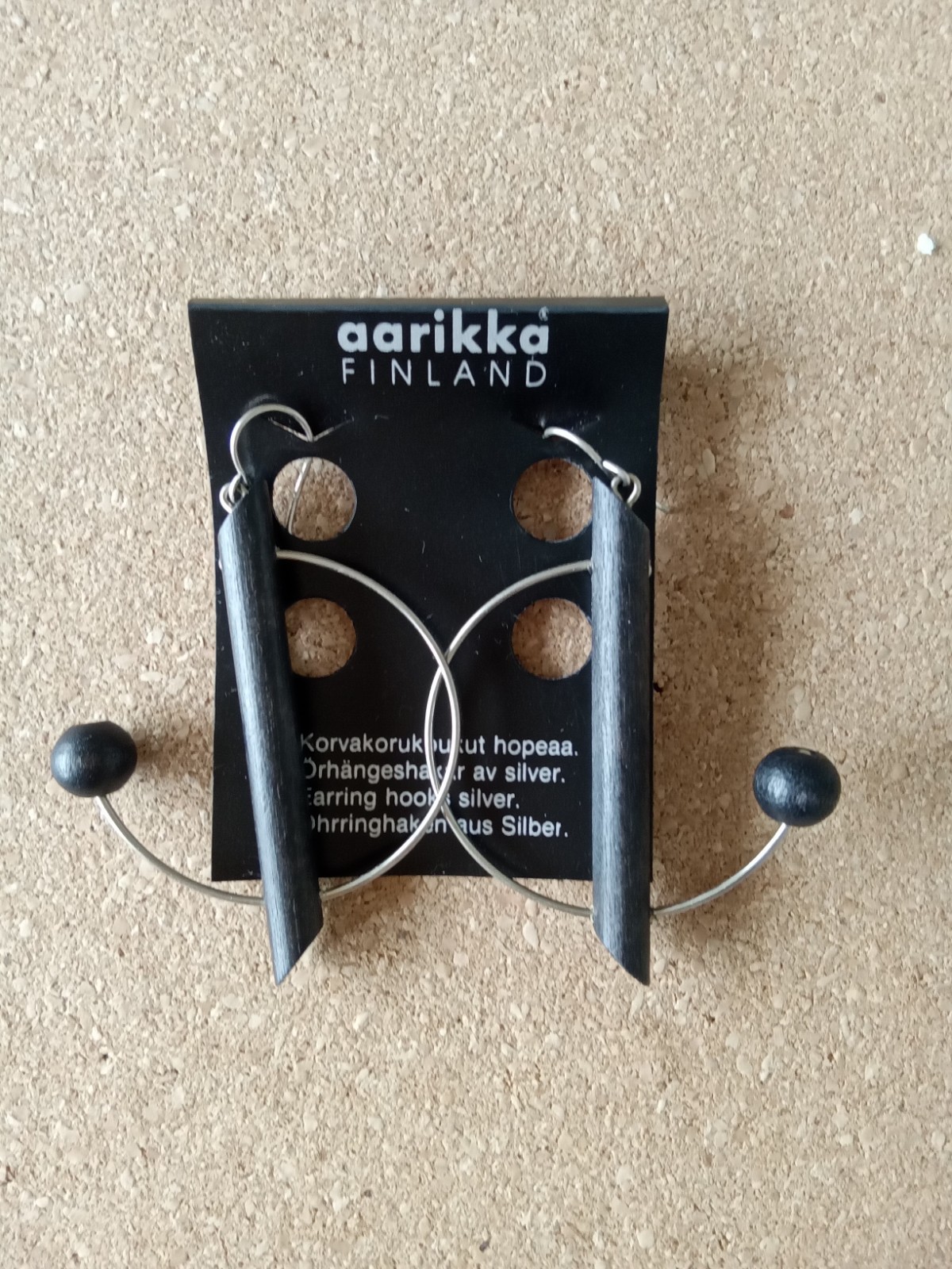 Vtg AARIKKA Finland Black Wooden JUPITER Earrings with Silver Hooks Rare NEW