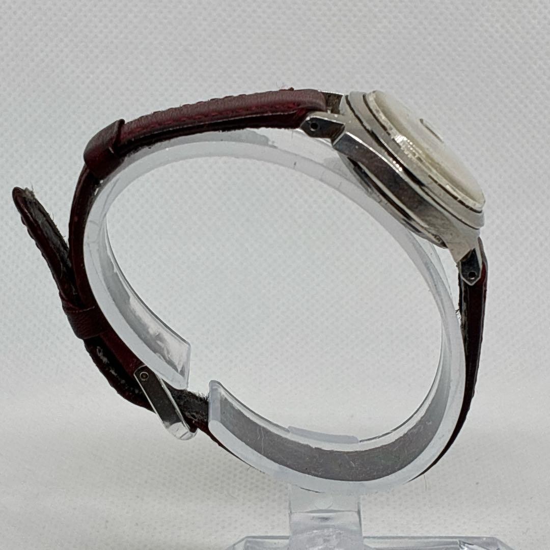 Excellent condition, working Seiko ladies’ vintage hand-wound watch with 21