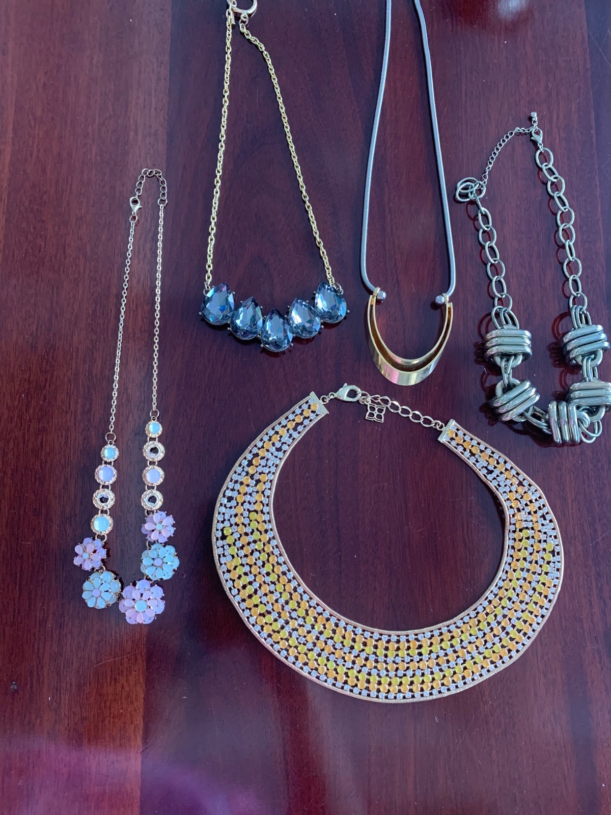 10 BOLD NECKLACES! FASHION BLING, BIBB AND BEAUTIFUL STYLES IN VARIOUS LENGTHS!!
