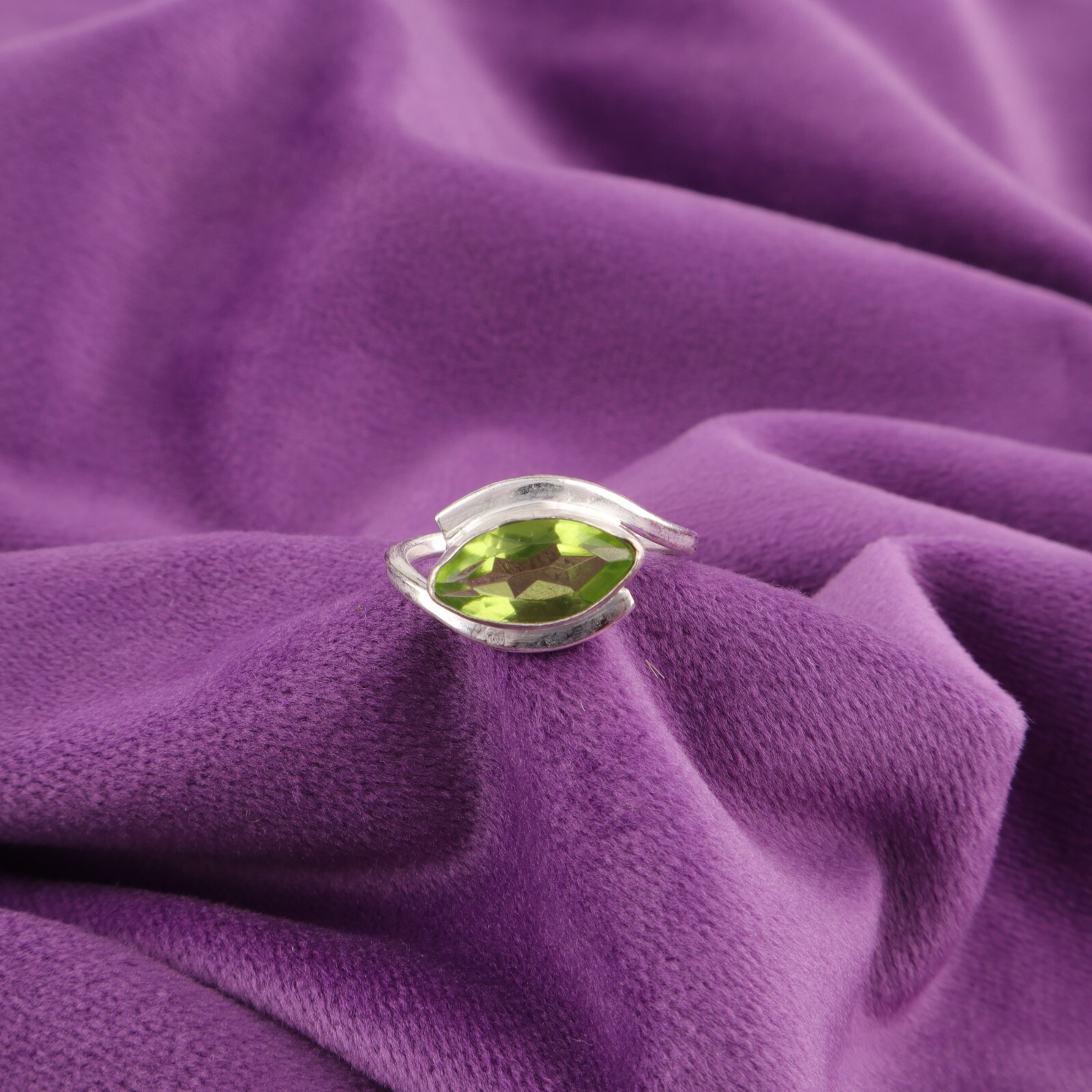 Gift For Her Natural Peridot Stackable Ring Size 925 Silver