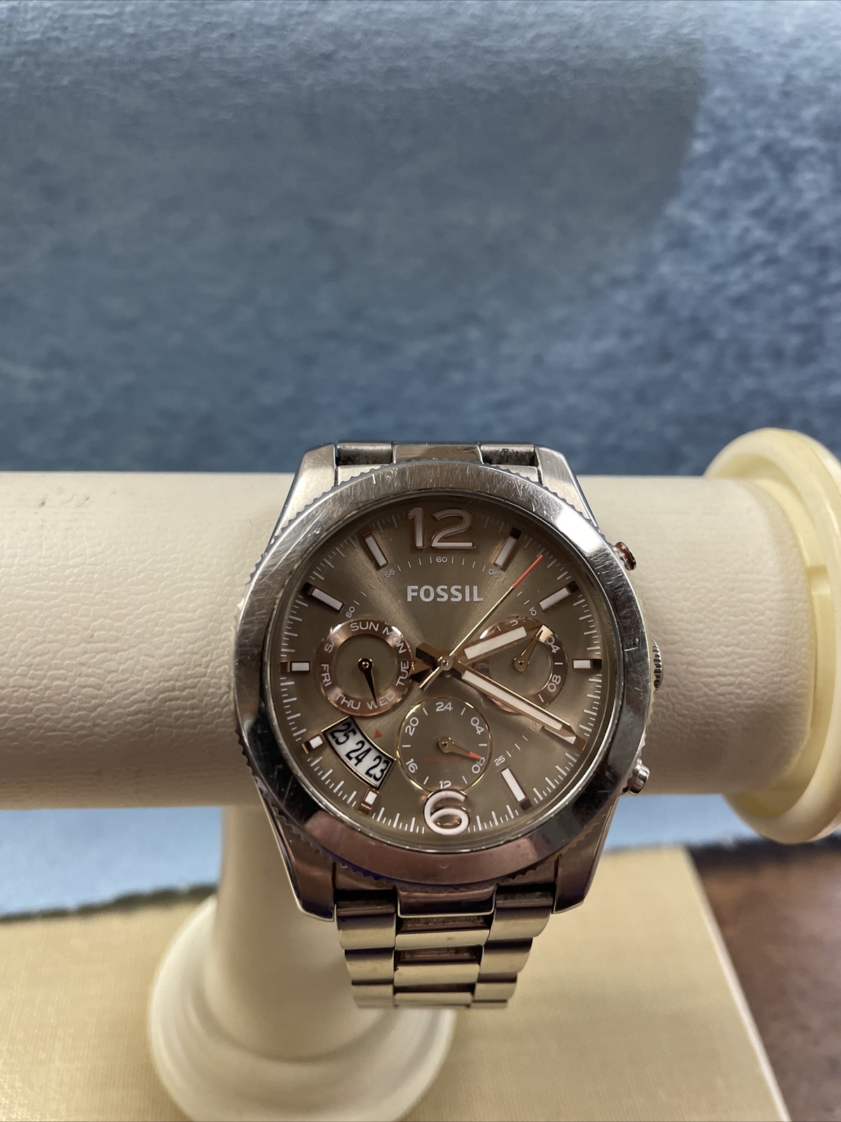 Fossil Men’s Watch Model ES4146 With Silver Band And Date (BIN 3-59)