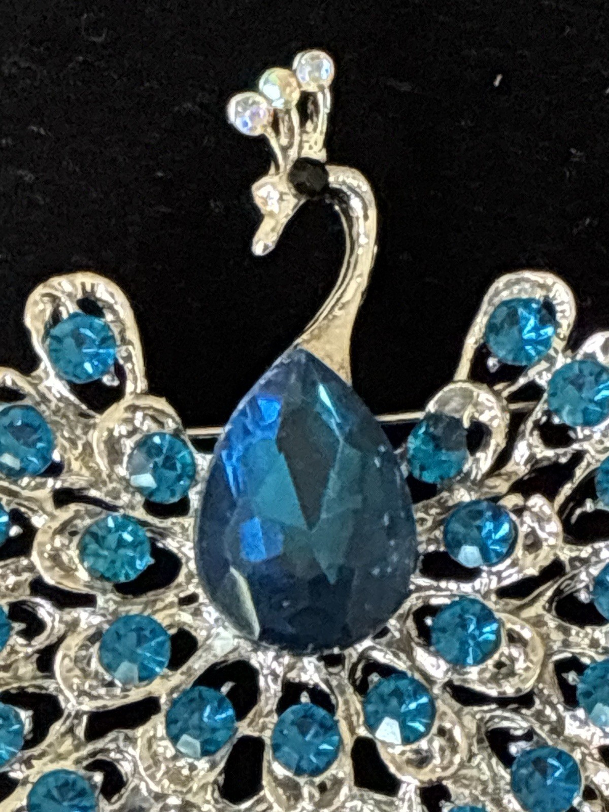 Peacock Bird Brooch Pin Silver Tone Metal Blue Rhinestone Crystal Teardrop