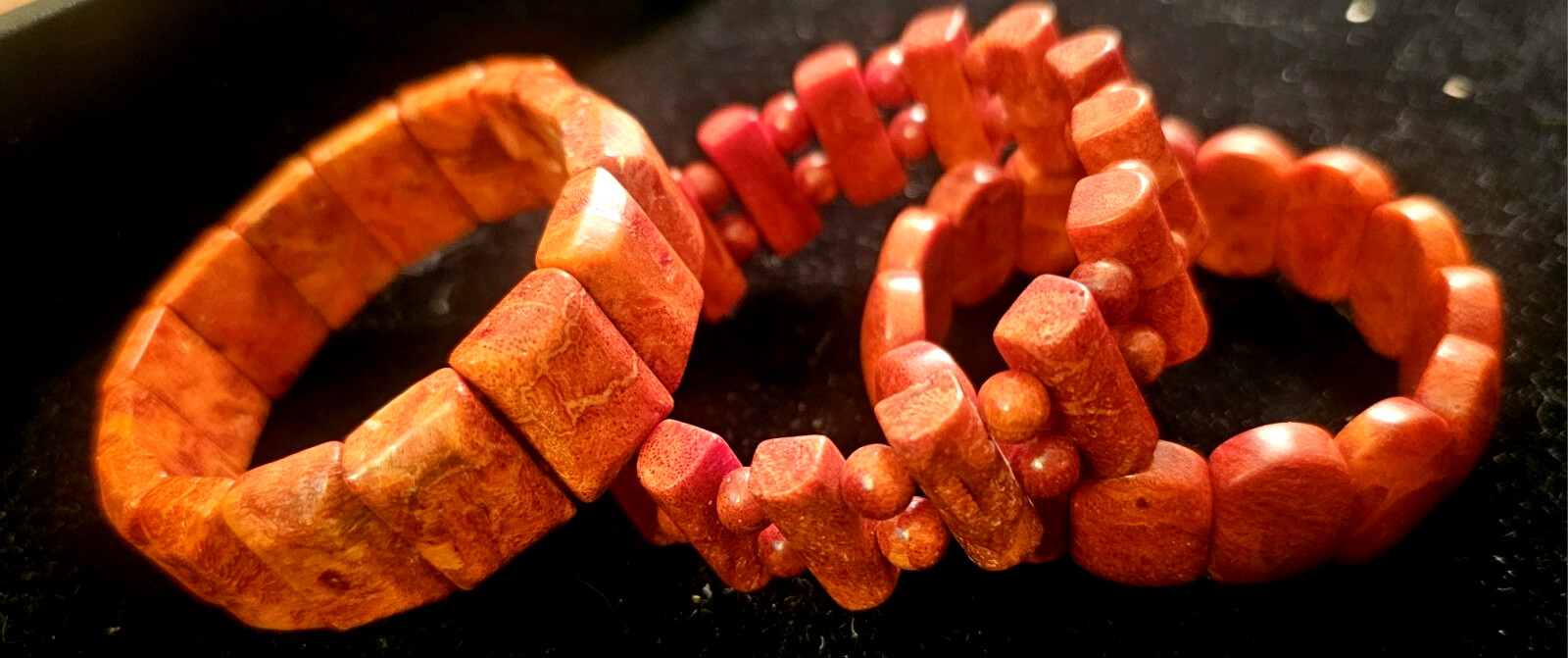 SET OF 3 BEAUTIFUL BLOOD ORANGE SPONGE CORAL STRETCH BRACELETS