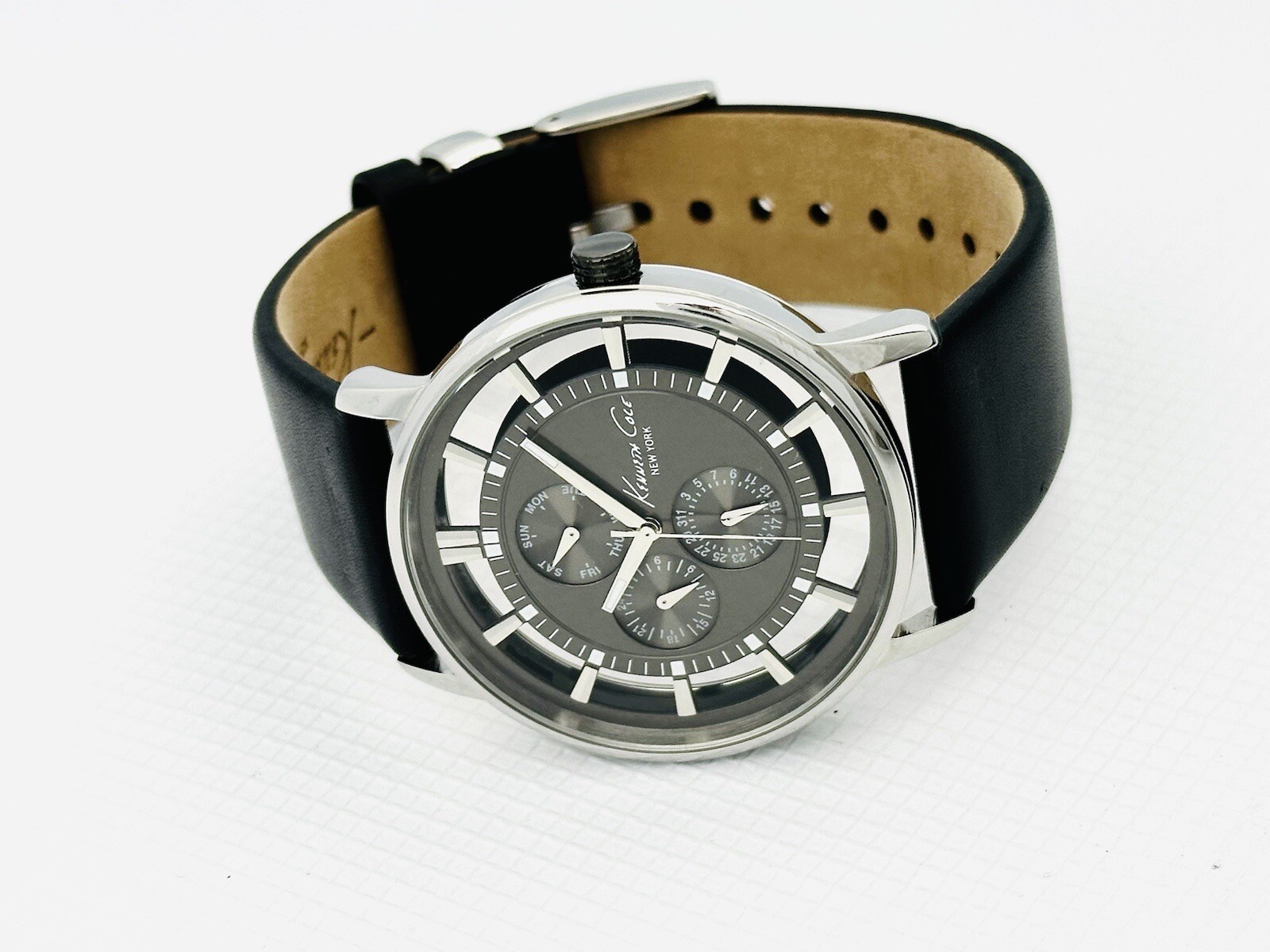 Kenneth Cole NY. KC1853 See-through transparent Mt.Grey Dial Leather Strap Watch