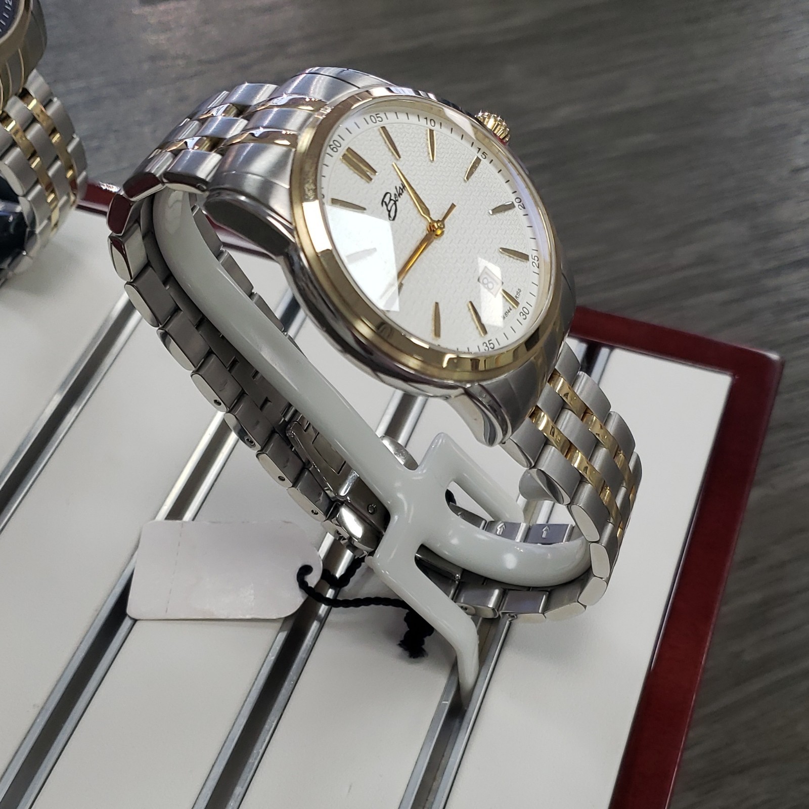 Belair Quartz Analog Wristwatch Two-Tone Stainless Bracelet White Dial Date