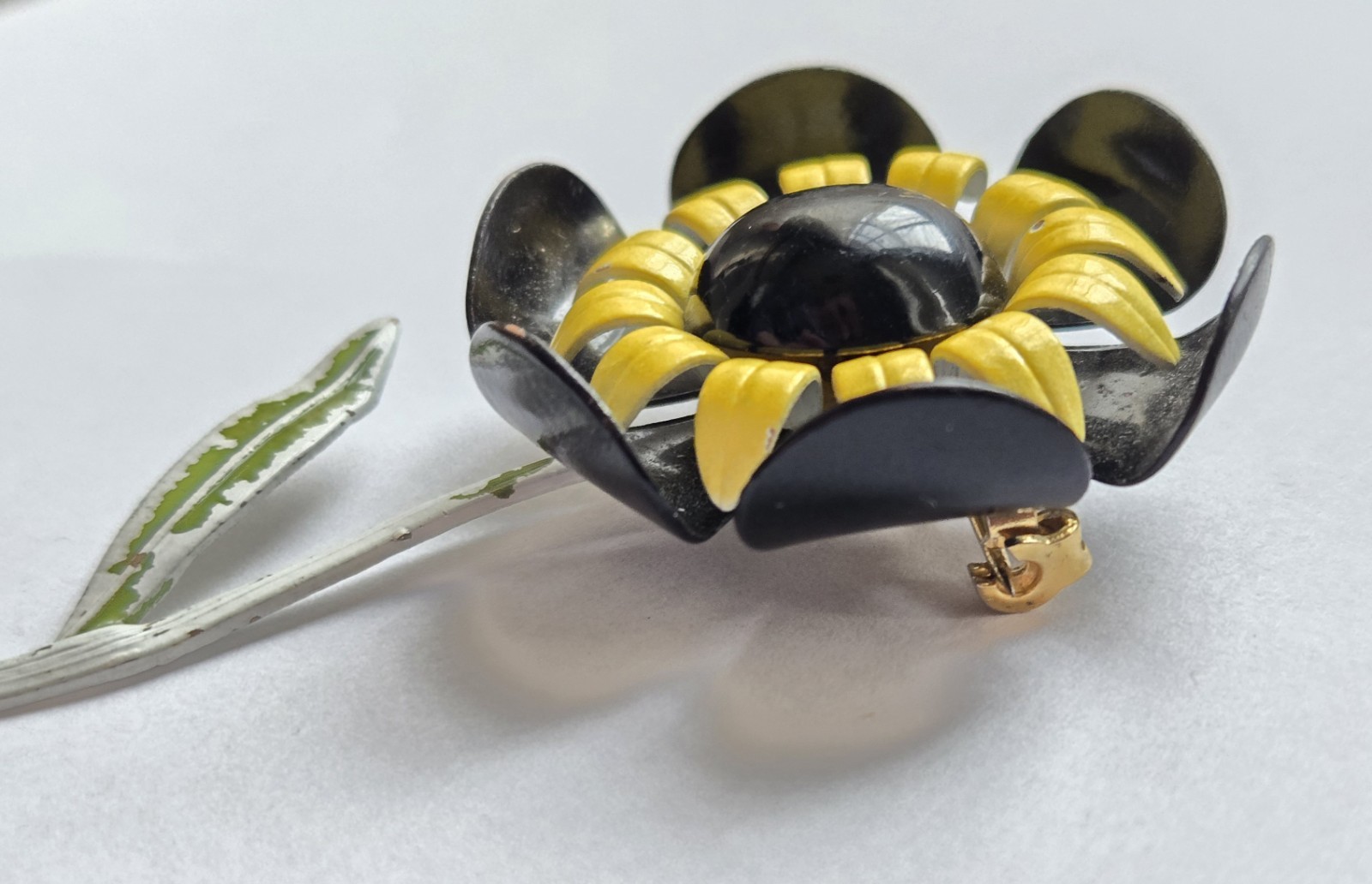Vintage Mid Century Metal Enamel Flower Brooch Black & Yellow w/ Stem HTF Style