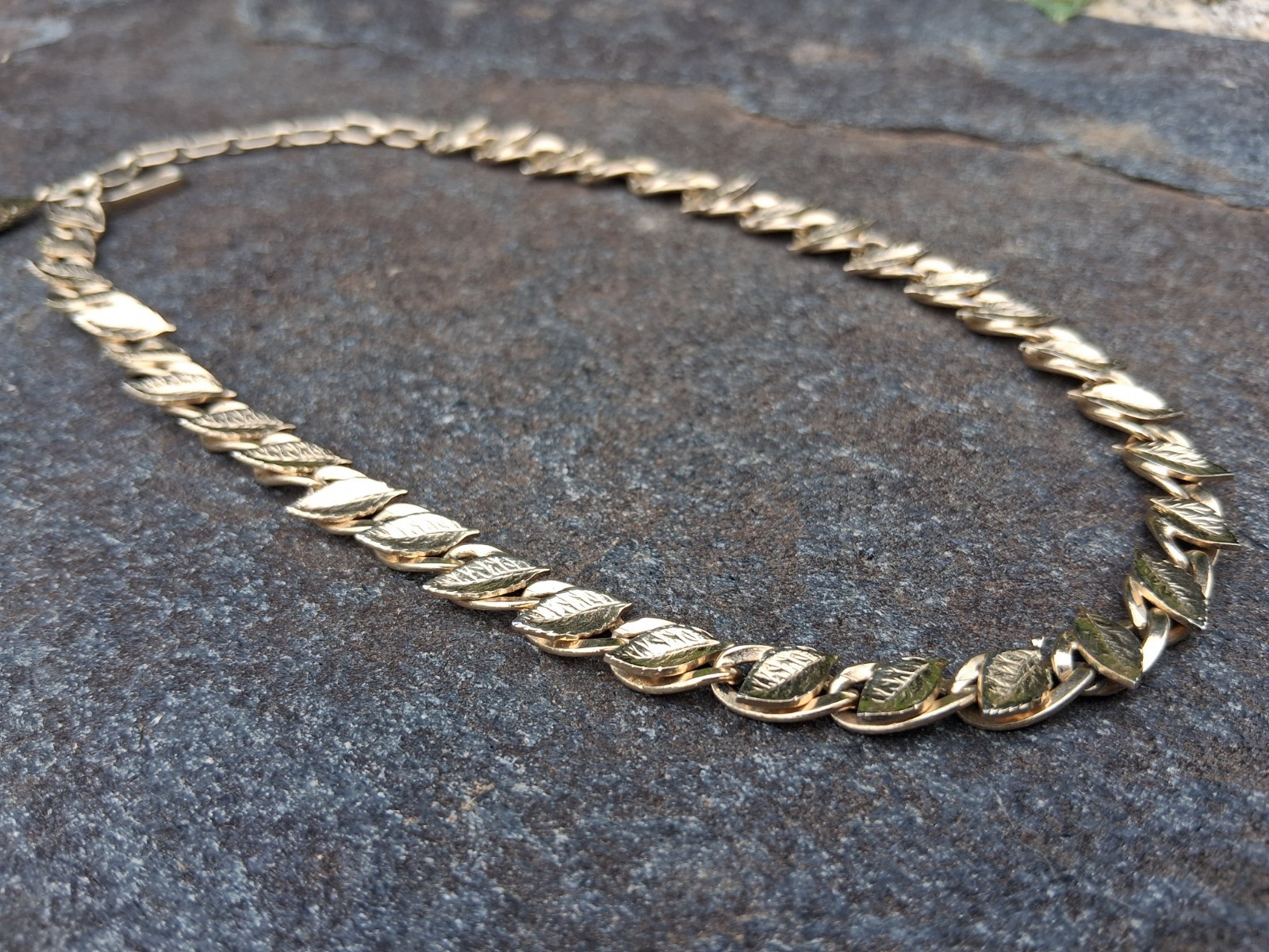 Vintage Coro Signed Gold Tone Leaf Link Choker Necklace Mid Century 1950s