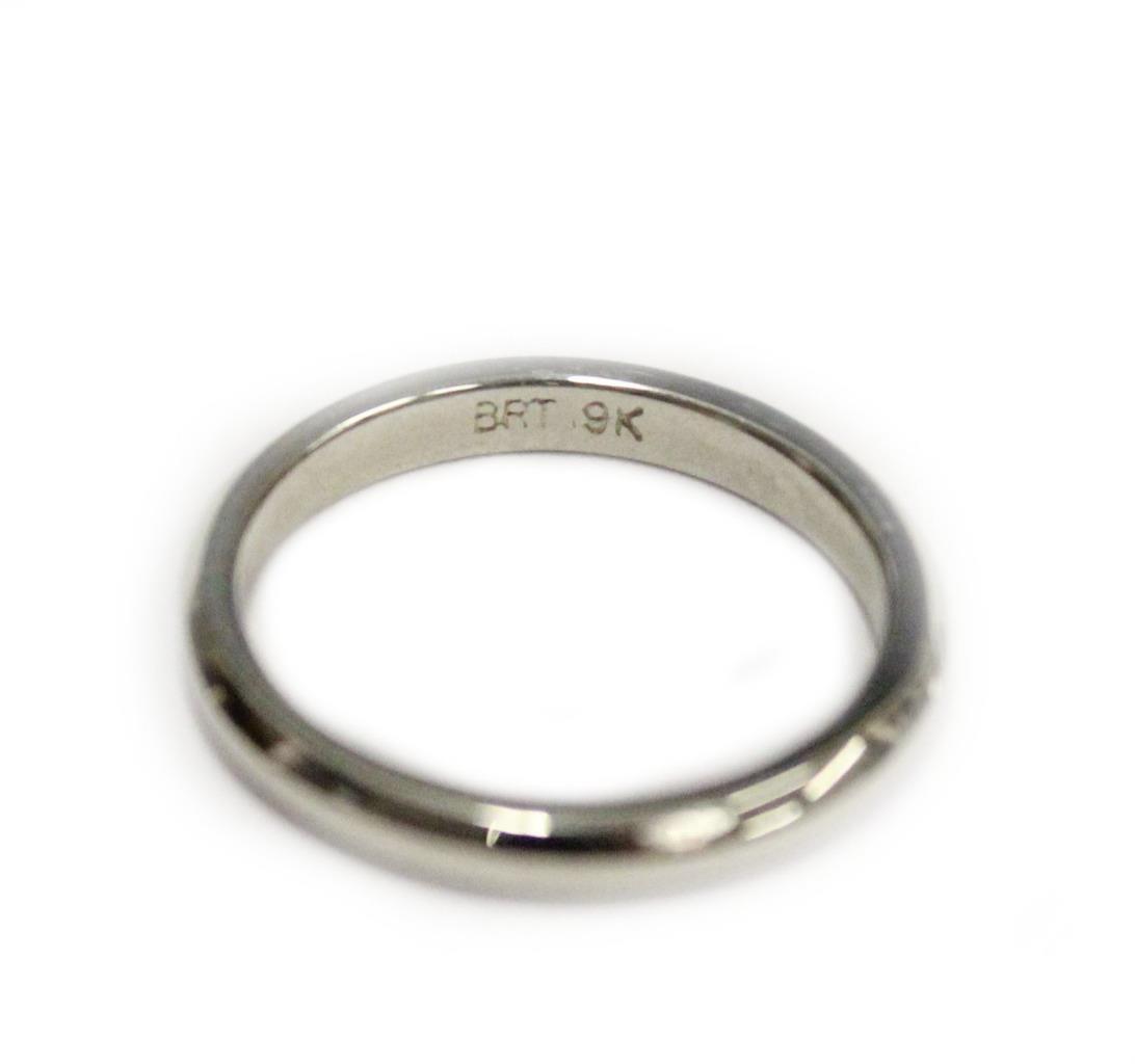 Diamond Ring 0.36ct H SI2 set in 19K white gold + 19K plain band Size-3.5