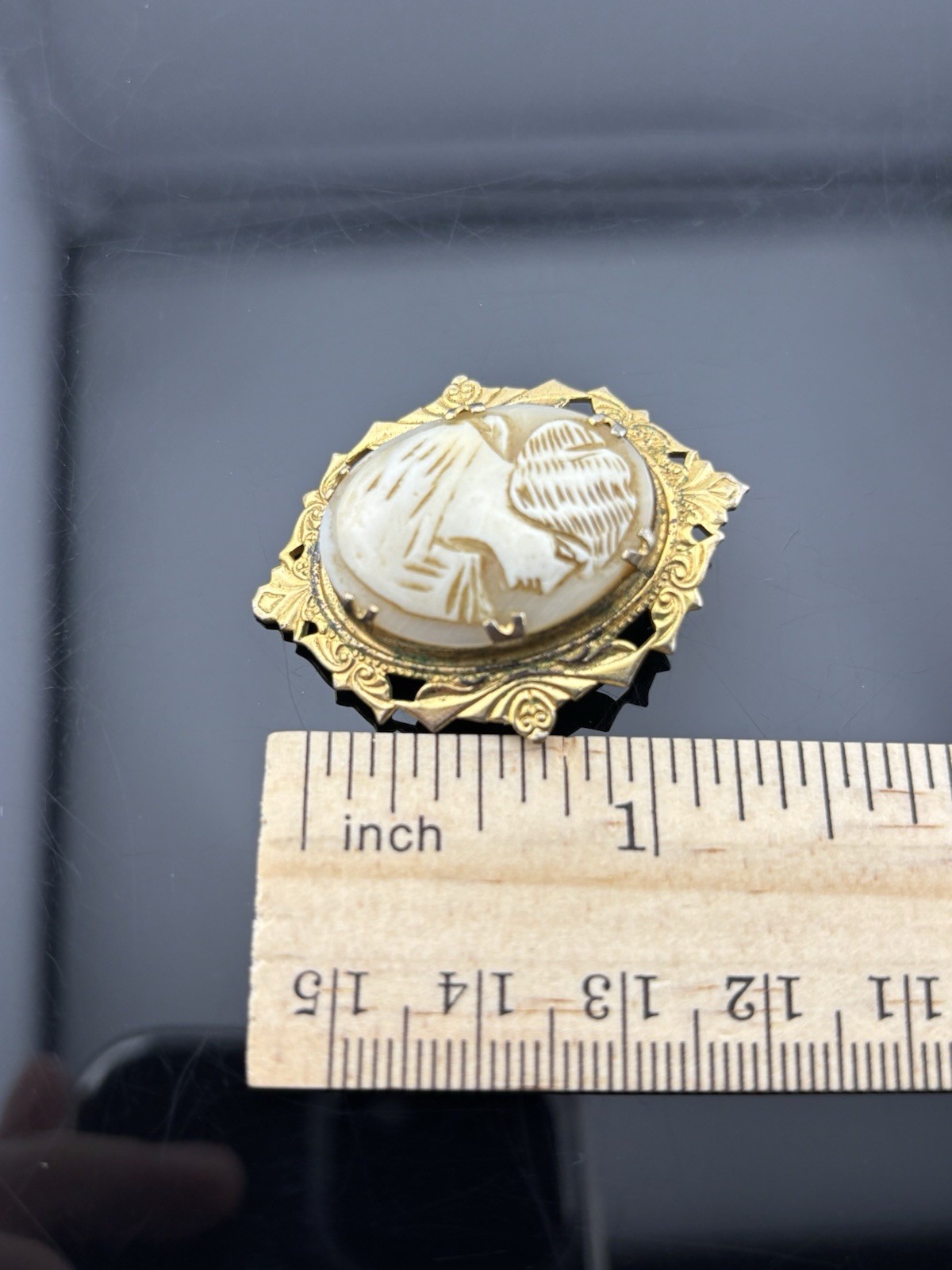 Unique Vintage Gold Plated ? Cameo Brooch Old Shell Carving Some Tarnish Damage?