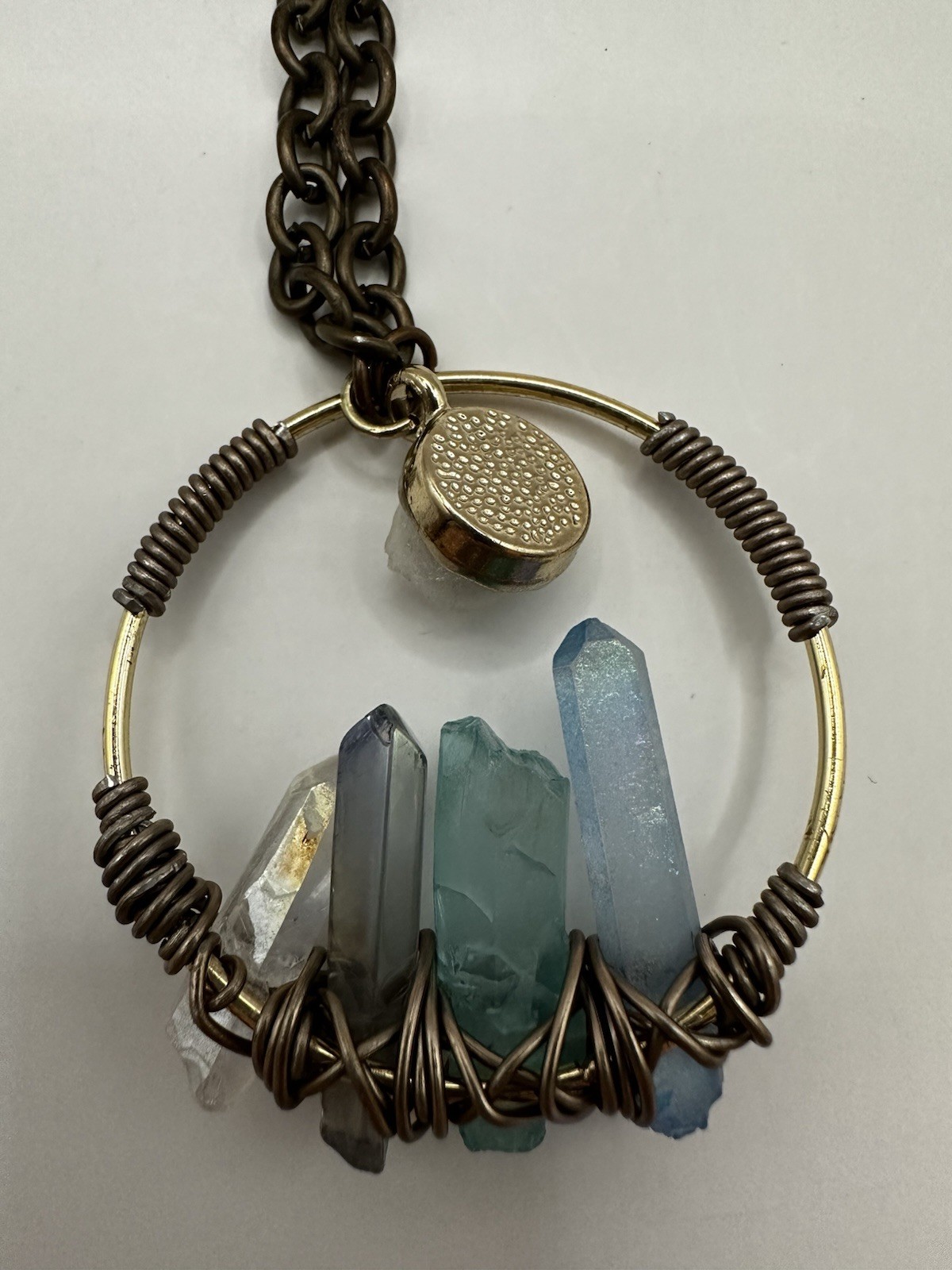 Wire Wrapped Circular Crystal Pendant With Cable Chain 26 Inch