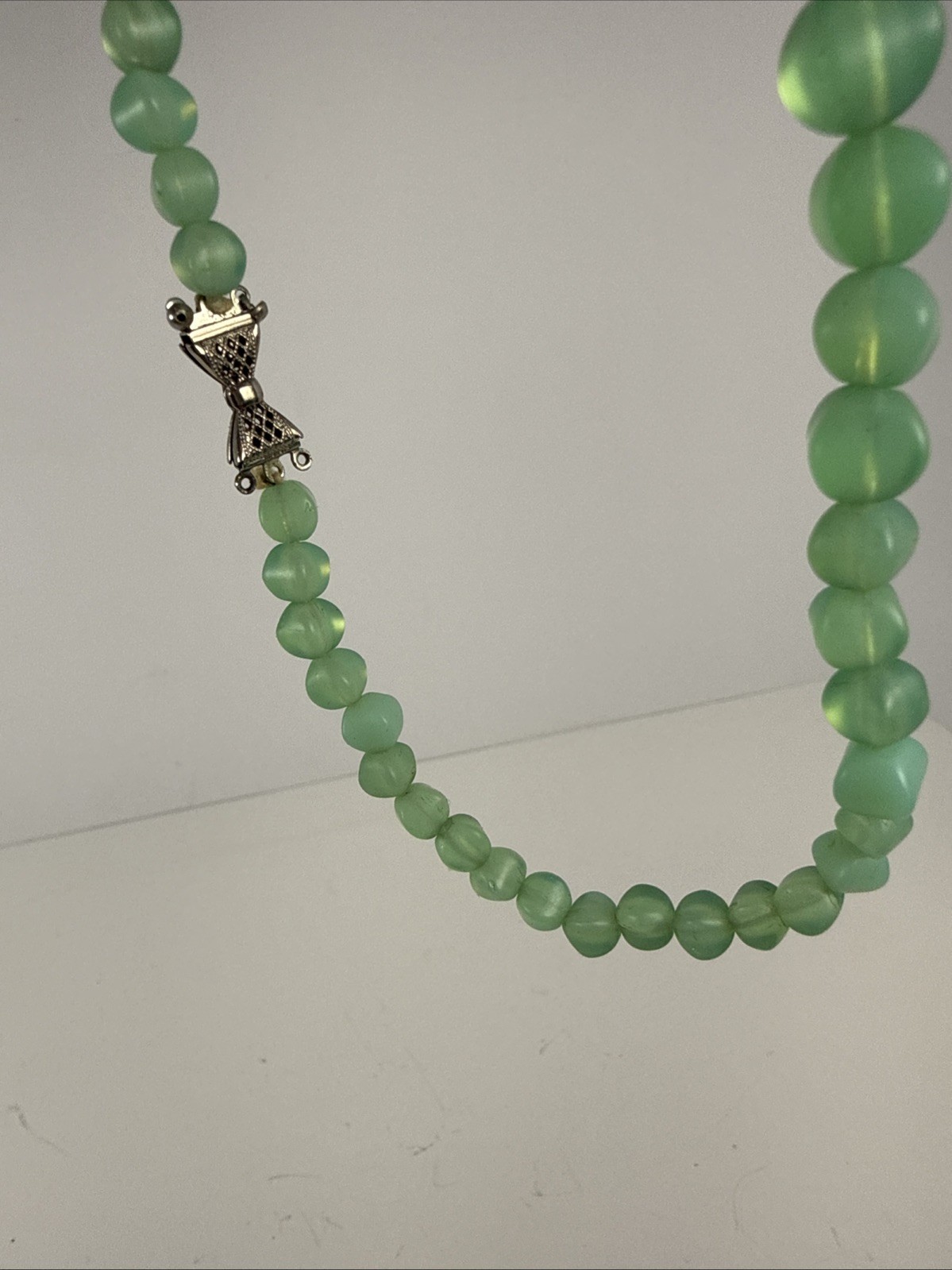 Natural Green Beaded Necklace 16.5in – Vintage