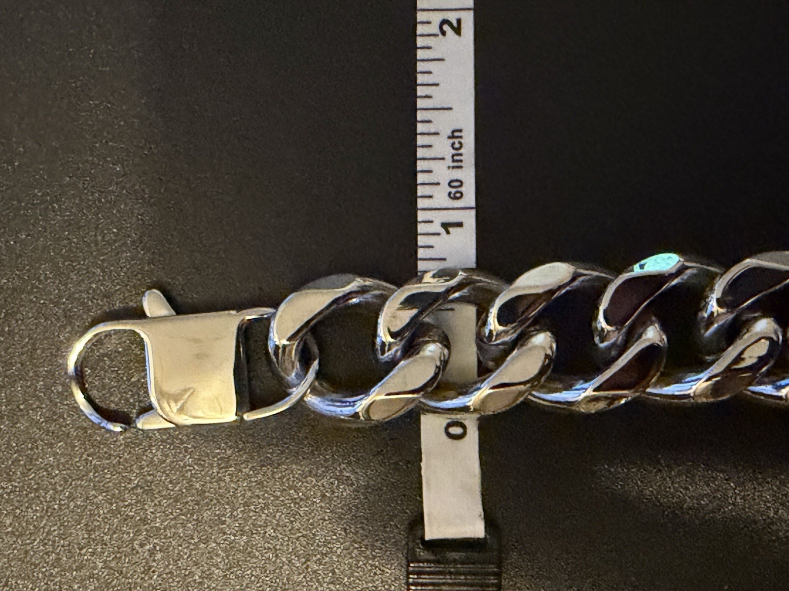 Silver Tone Curb Link Chain Bracelet 8 in Lobster Clasp Round Link No Stone