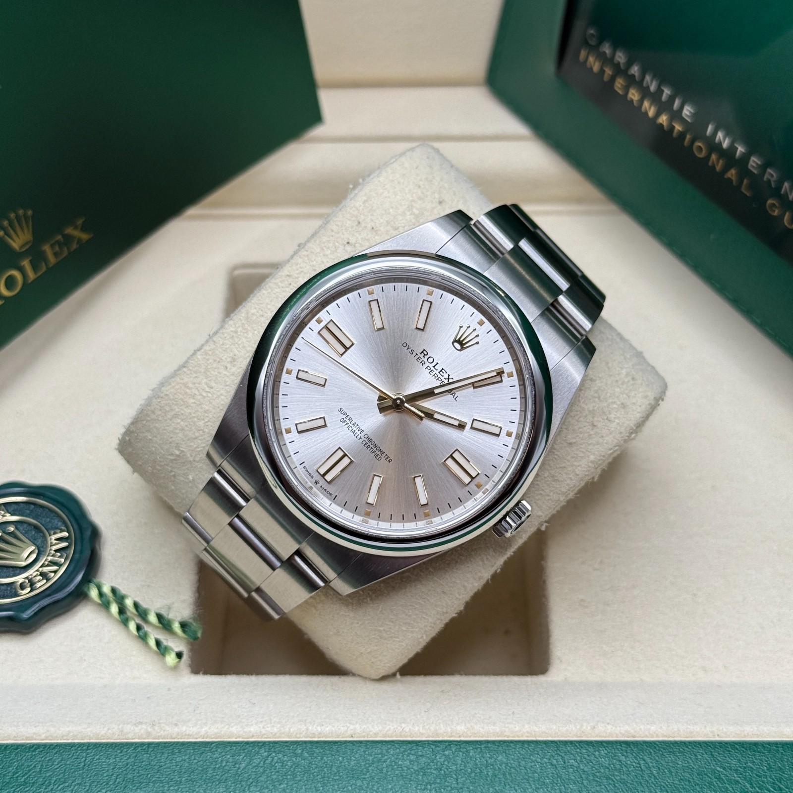 Rolex Oyster Perpetual 41 Silver Index Dial Stainless Steel Smooth Bezel Oyster
