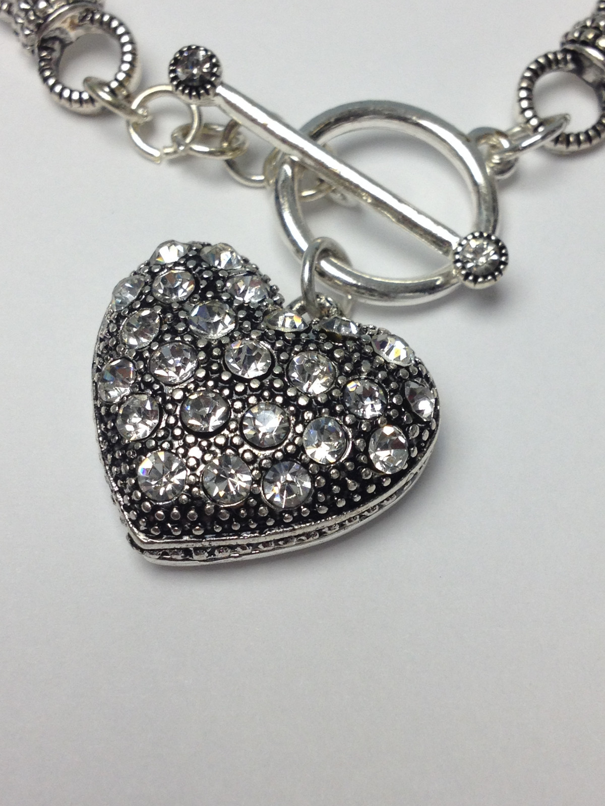 HEART w/ CLEAR STONES SILVER CHARM BRACELET 7″ TOGGLE LOCK NEW JEWELRY