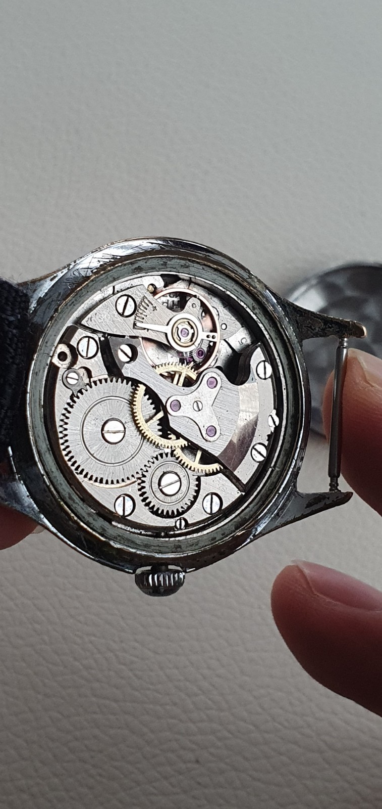 Vintage Men’s Lisona De Luxe Watch, French-Made Cal. HP 127, Mid-20th Century