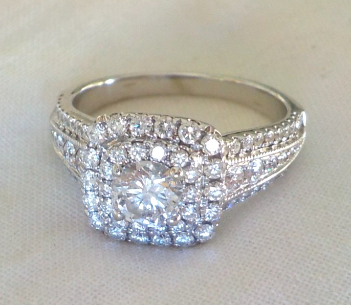 Dazzling 14K White Gold 0.55c Solitaire Diamond Halo Ring -5.84 gm, Sz 8, 1.29ct