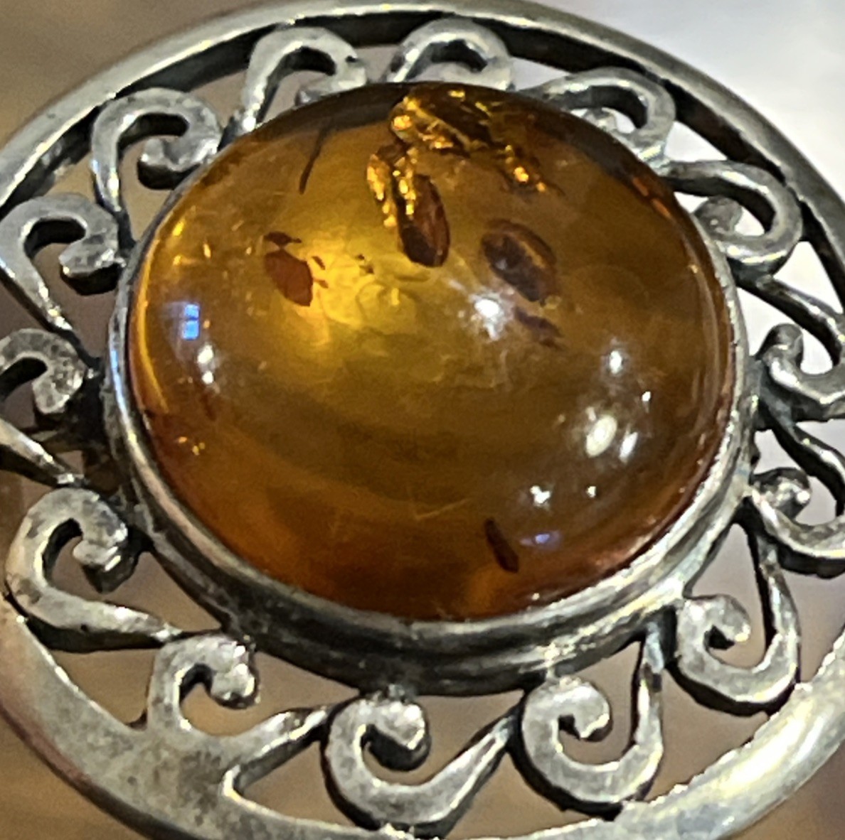 Baltic Amber Sterling Silver 925 Brooch Pin mid-20th century 1 1/8” OOMA