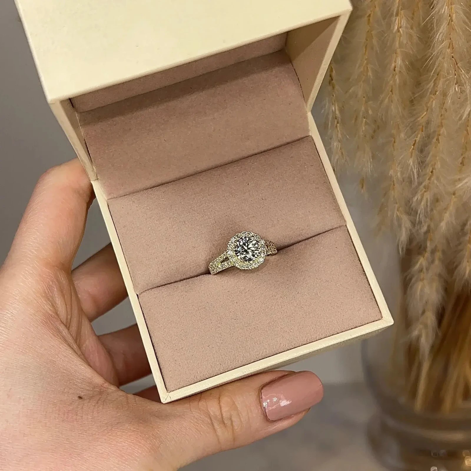 2.80Ct Round-Cut EF/VS1 Lab Grown Diamond Halo Wedding Ring 14k Yellow Gold