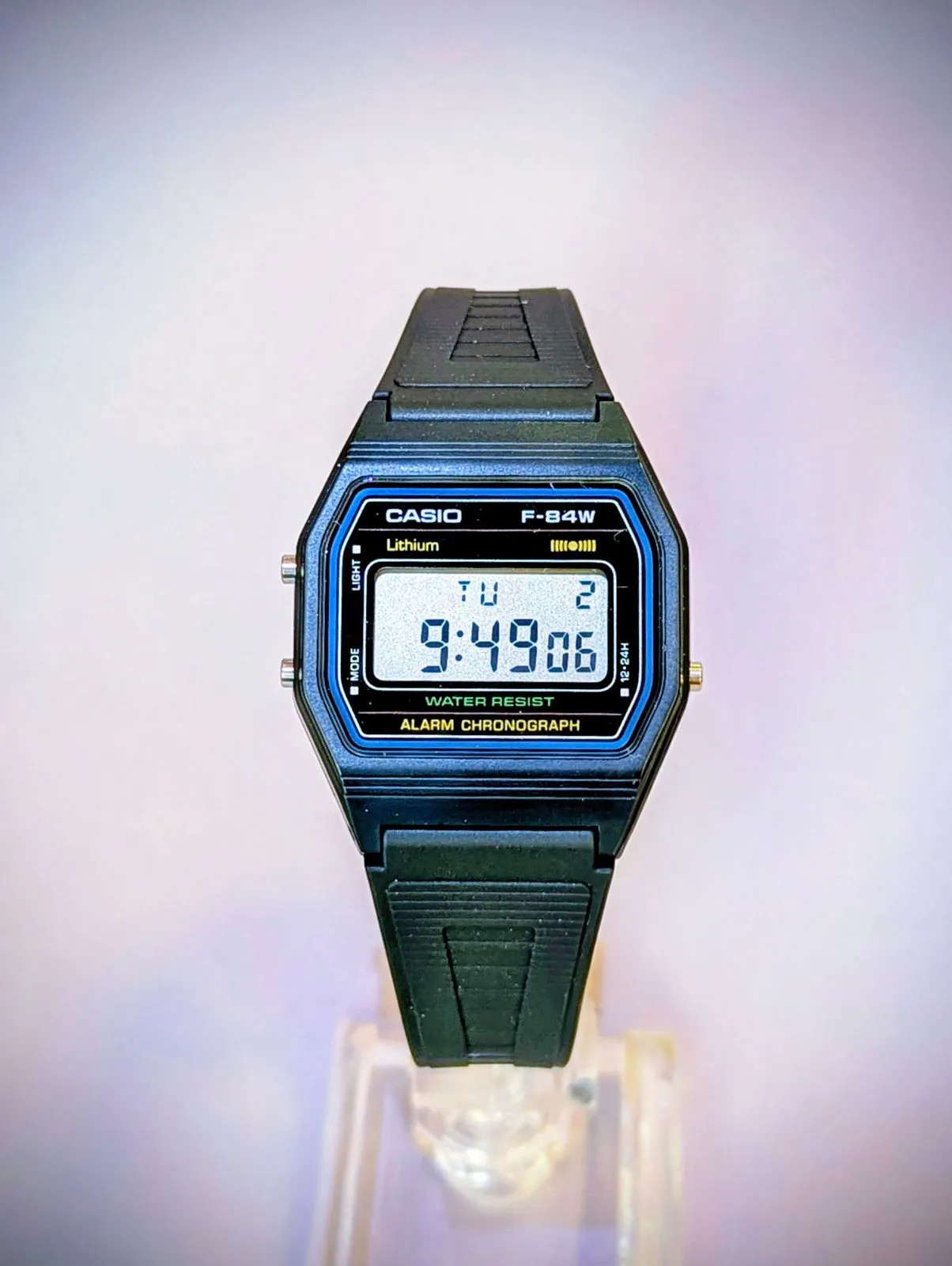 Brand new, authentic Casio F-84W (F-84W-1QJH), the predecessor to the F91W. A re