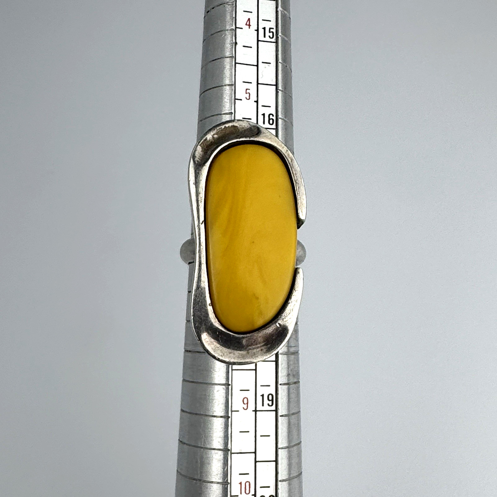 Vintage 12.8g Sterling Silver 925 Modernist Butterscotch Amber Large Ring Size 7