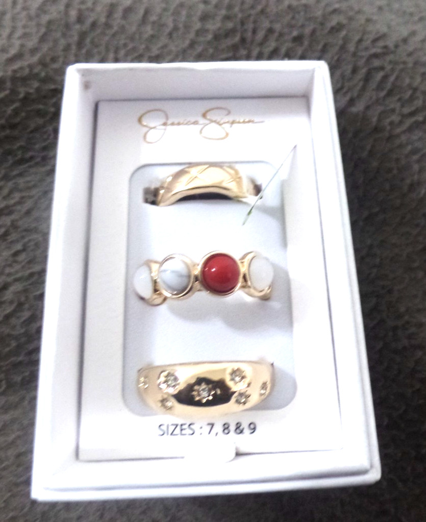JESSICA SIMPSON, 3 GOLD TONE RINGS, SIZES 7, 8 & 9, BRAND NEW IN BOX